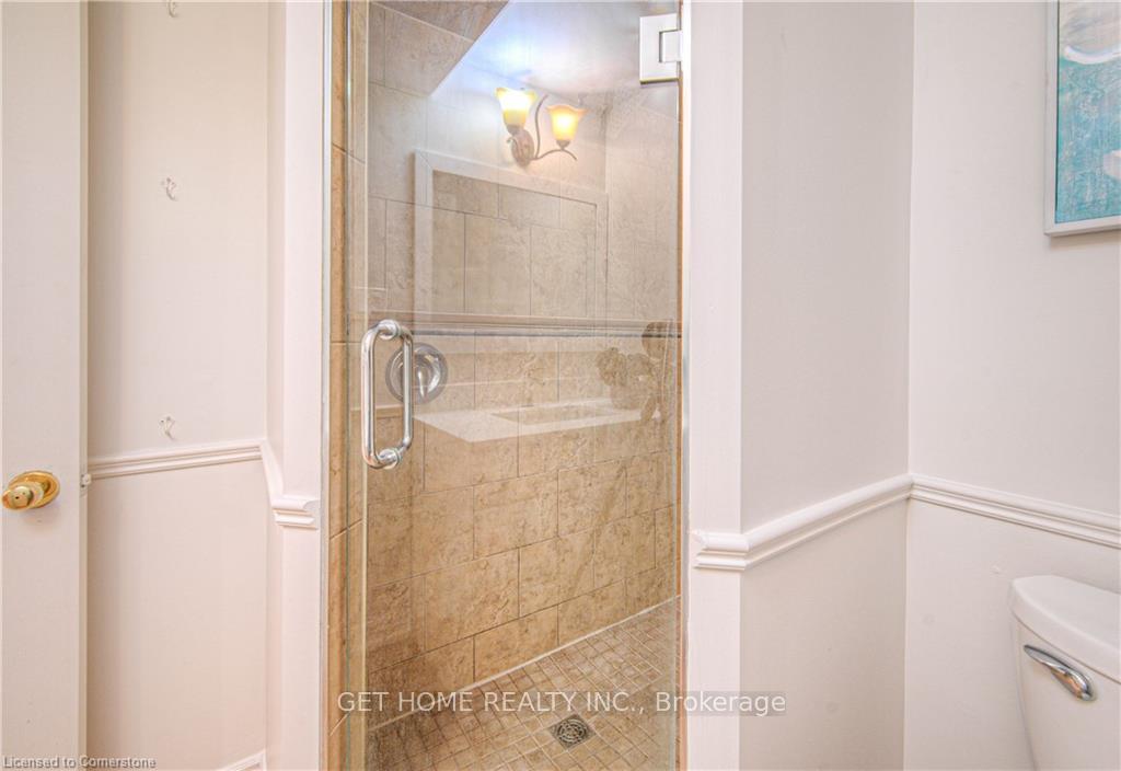 Photo 42 of 86 Queenston Drive, Kitchener — HOMEH