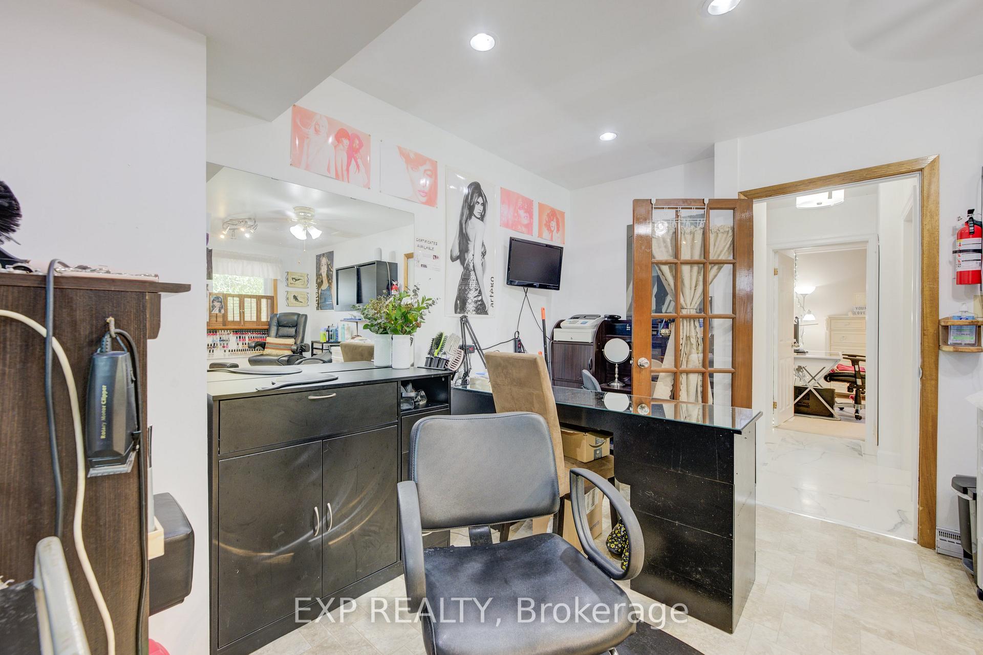 Photo 16 of 43 George Street S, Minto — HOMEH