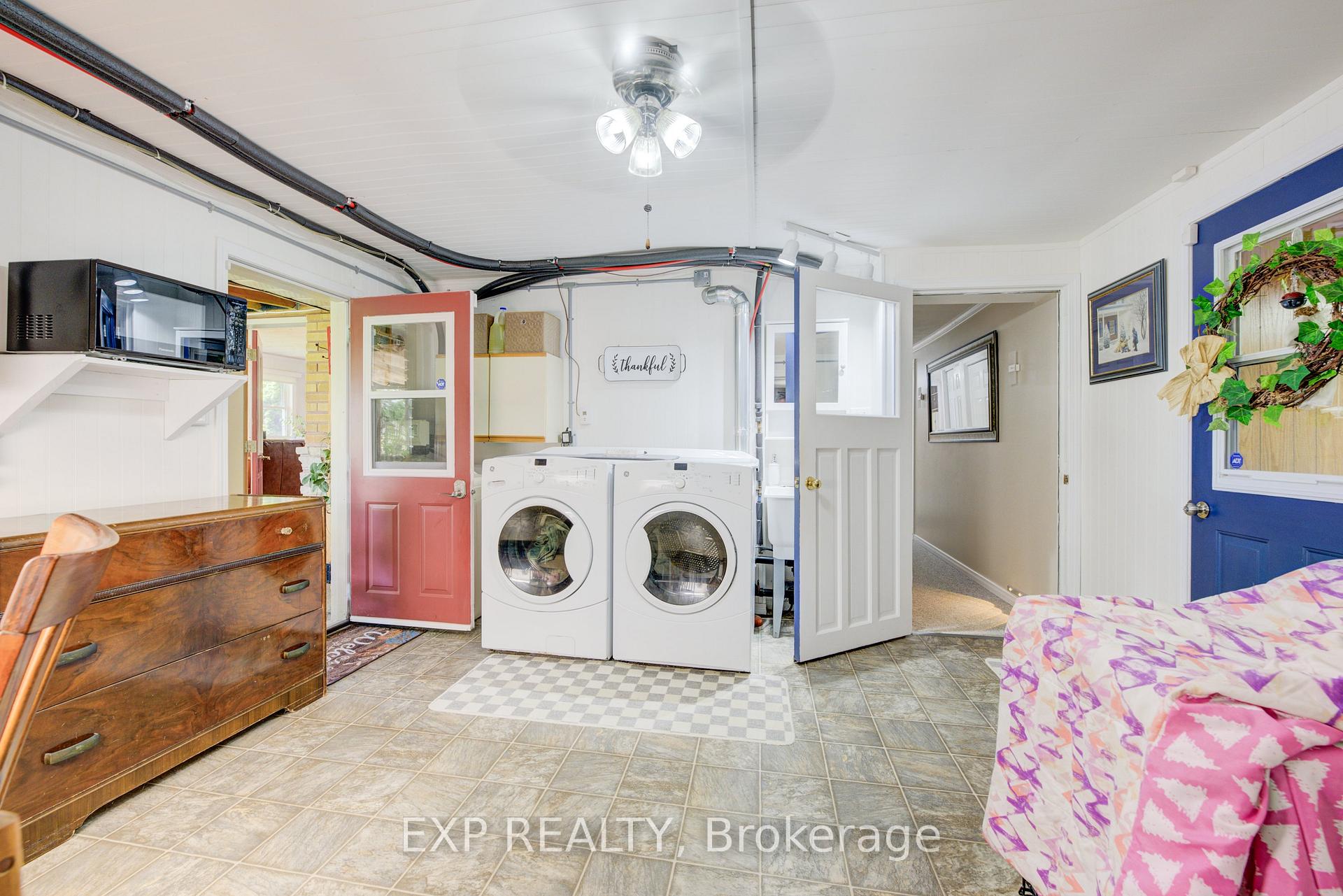 Photo 20 of 43 George Street S, Minto — HOMEH