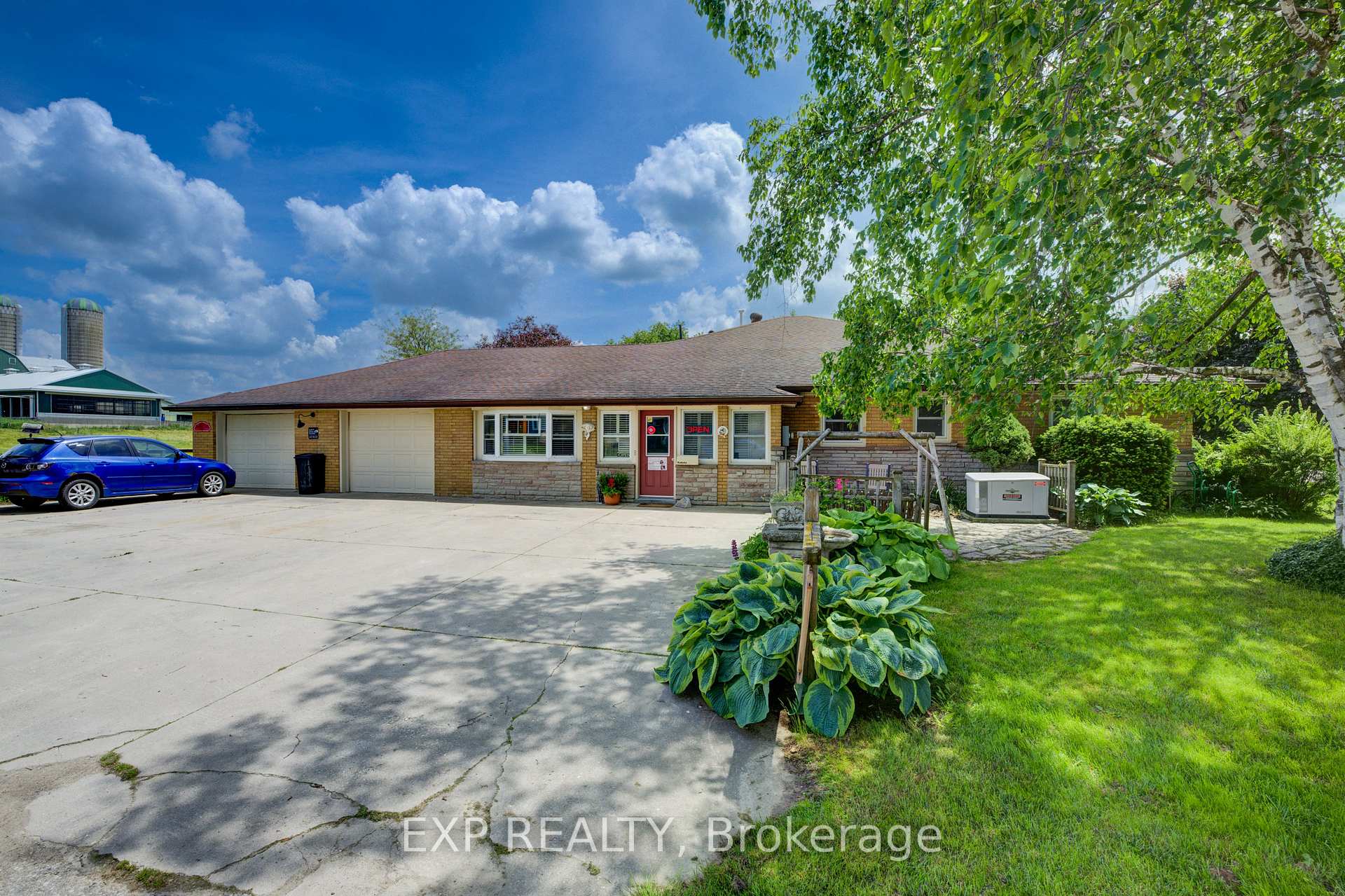 Photo 21 of 43 George Street S, Minto — HOMEH