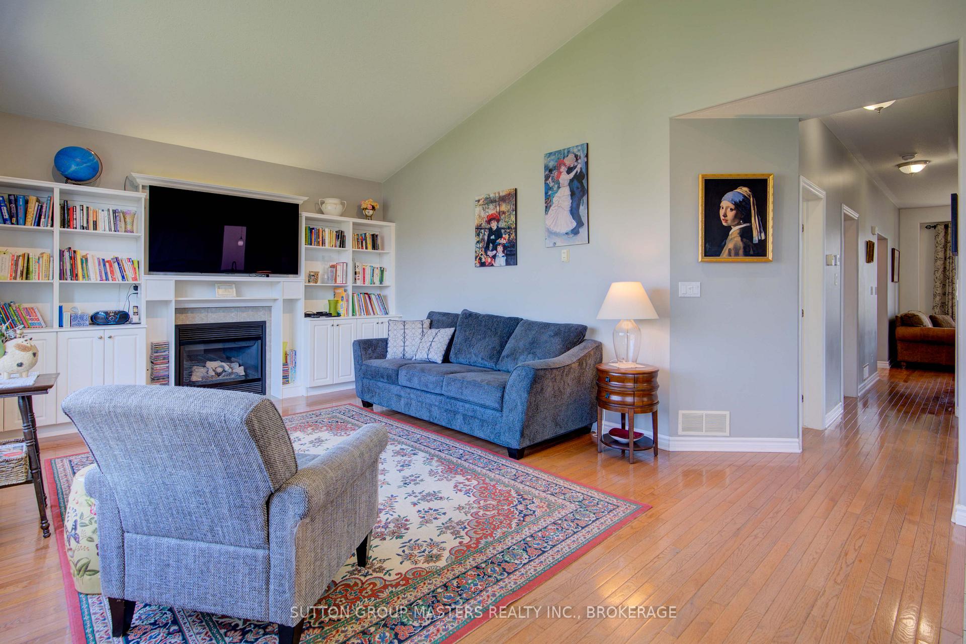 Photo 10 of 422 Cooke Crescent, Kingston, City Northwest — HOMEH