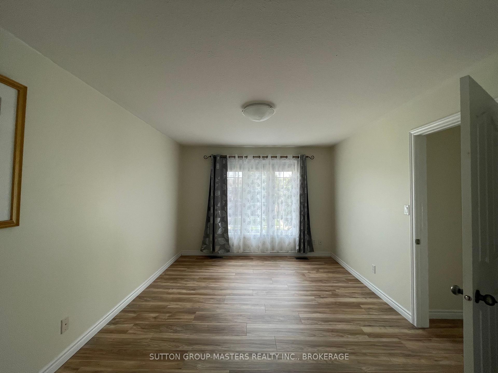 Photo 23 of 422 Cooke Crescent, Kingston, City Northwest — HOMEH
