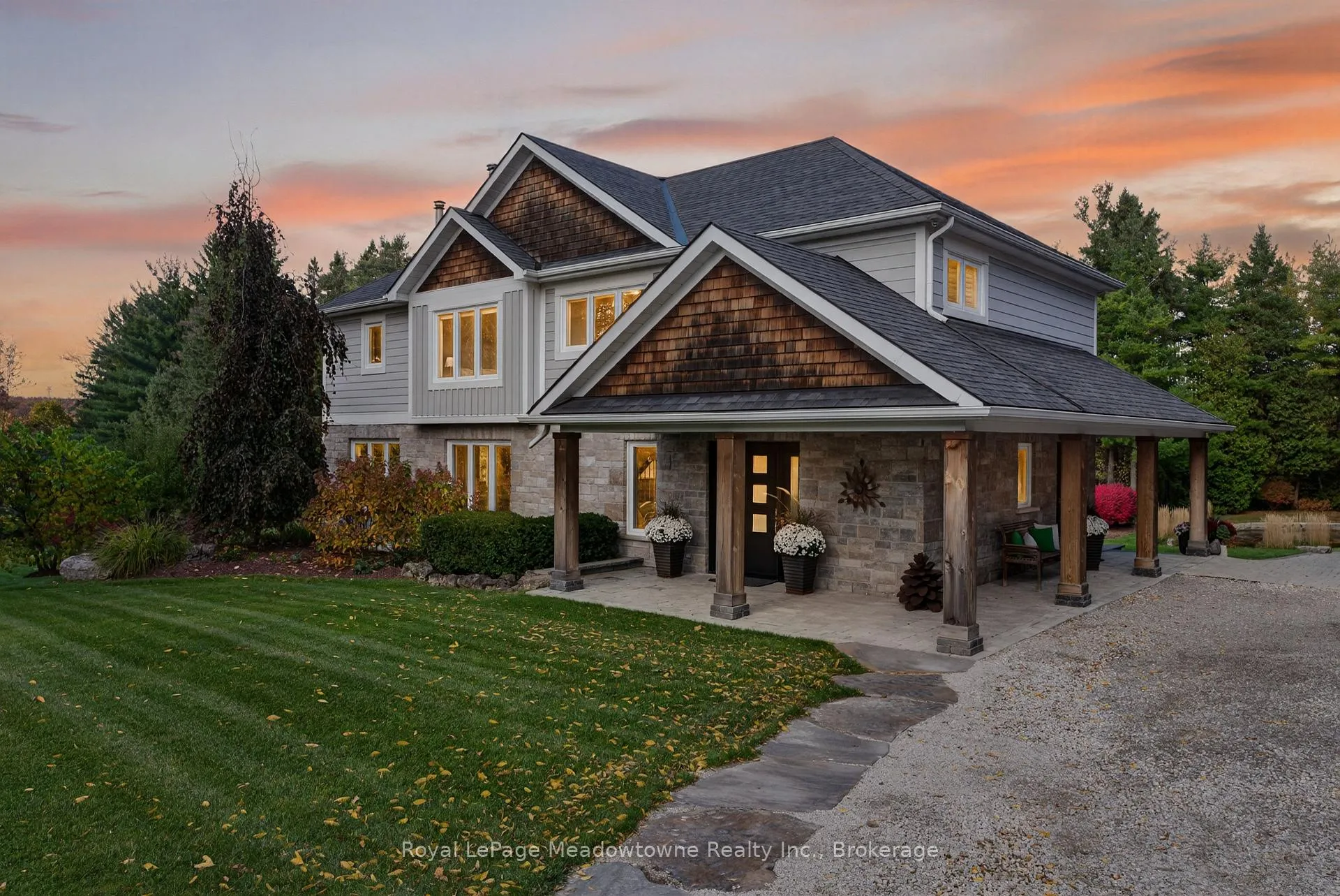 Photo 1 of 8495 Appleby Line, Milton, Campbellville — HOMEH