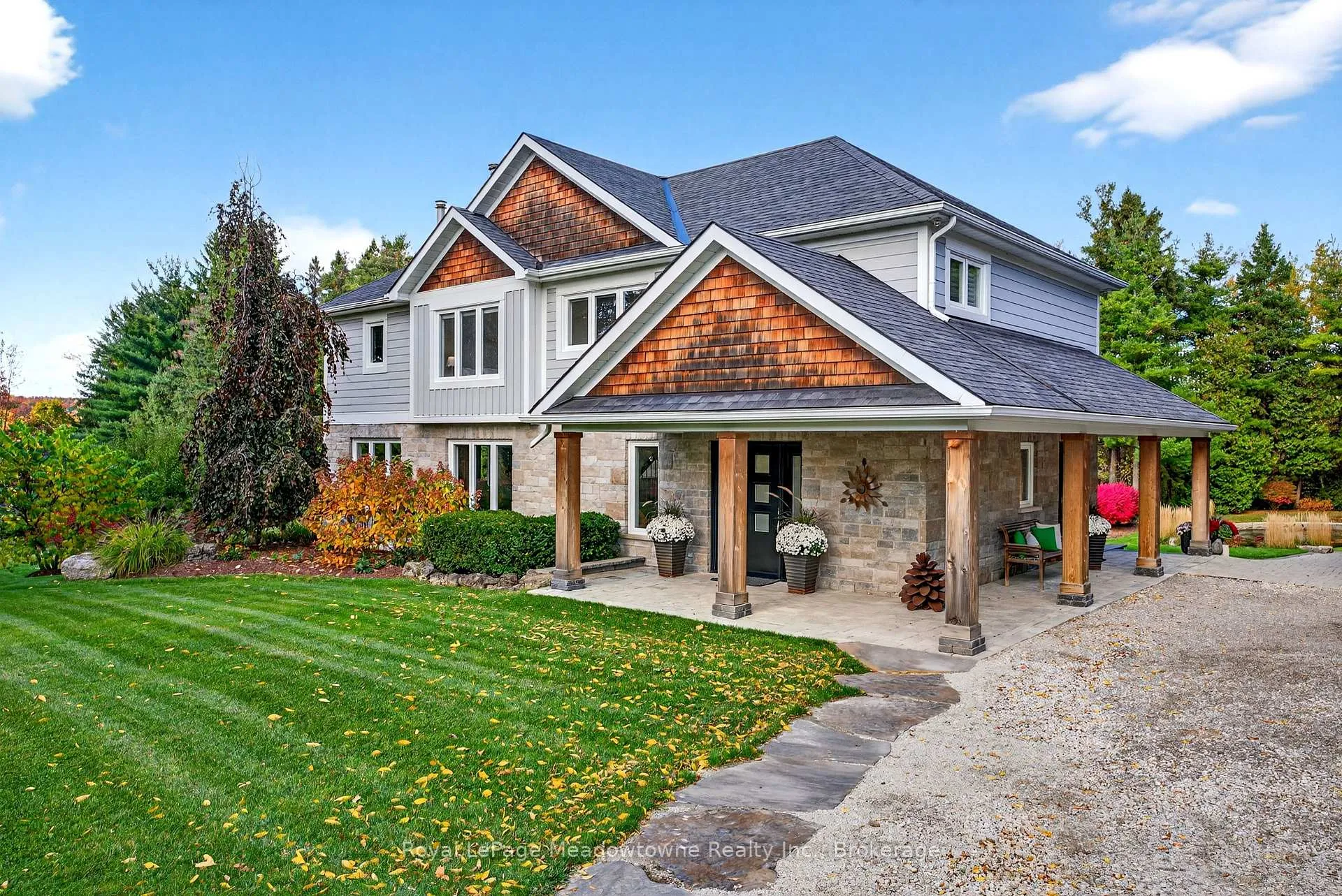 Photo 3 of 8495 Appleby Line, Milton, Campbellville — HOMEH