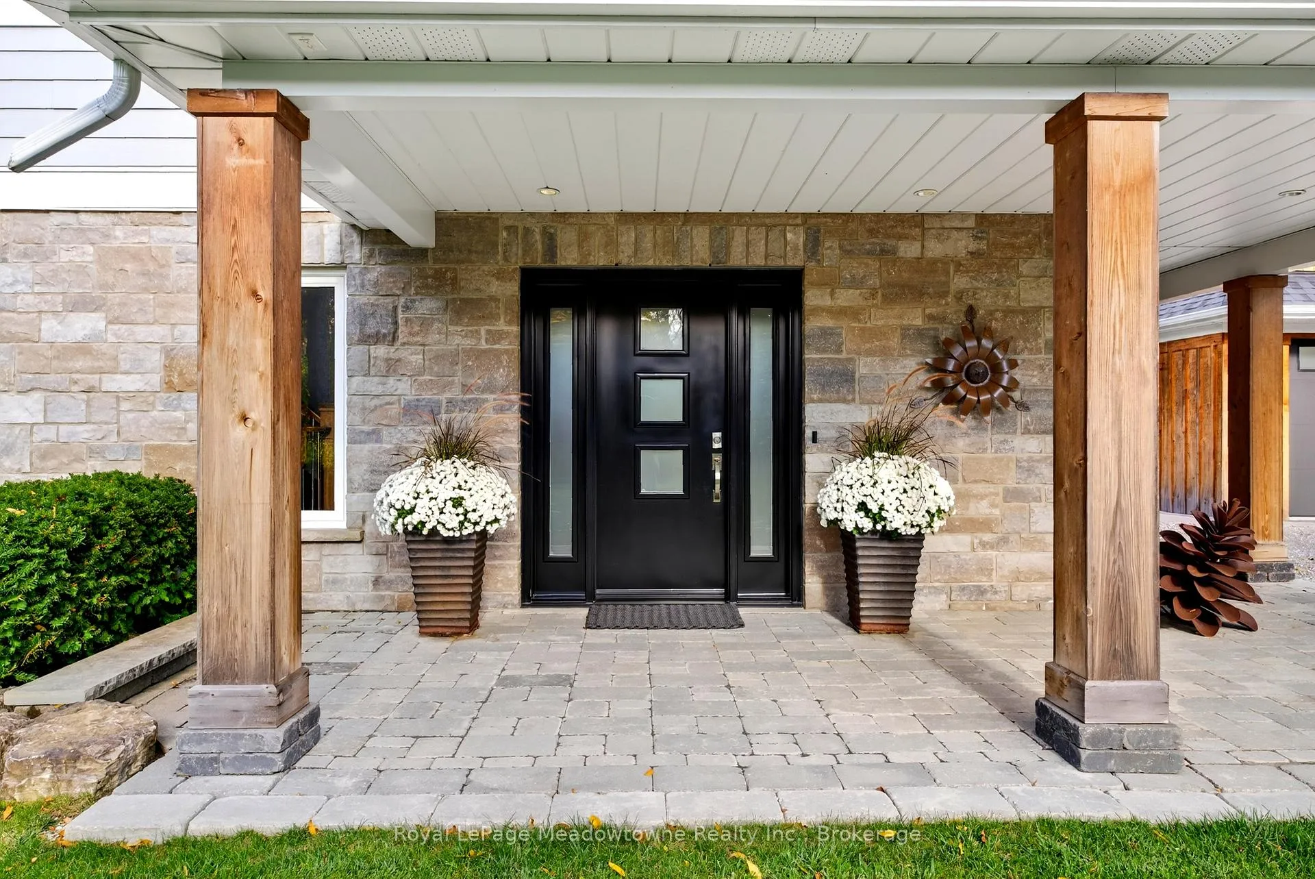 Photo 5 of 8495 Appleby Line, Milton, Campbellville — HOMEH