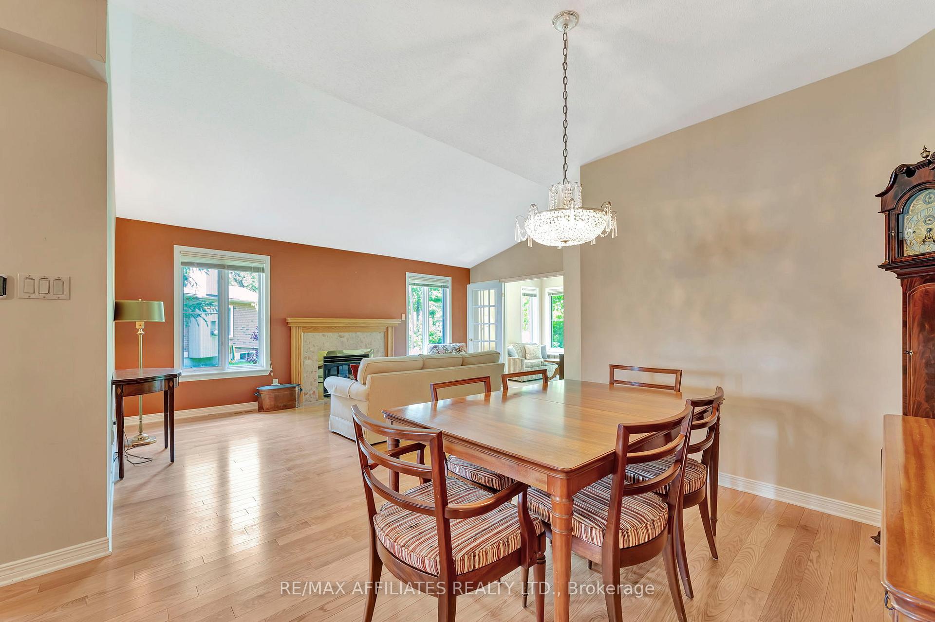 Photo 13 of 53 Bunting Lane, Ottawa, Kanata - Bridlewood — HOMEH