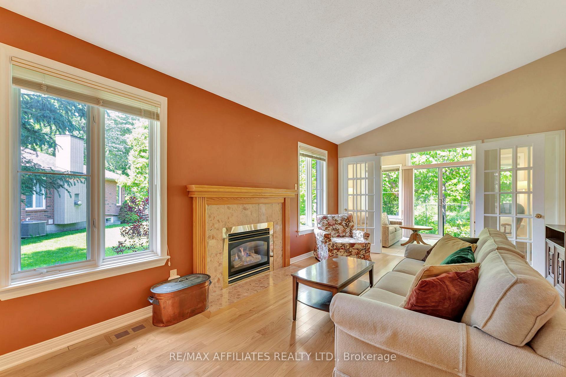 Photo 15 of 53 Bunting Lane, Ottawa, Kanata - Bridlewood — HOMEH