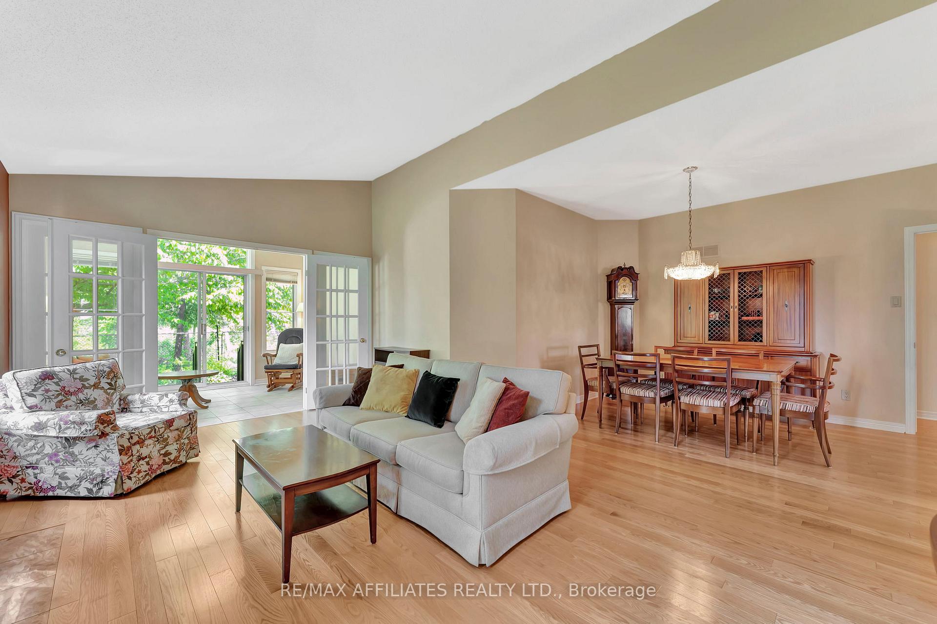 Photo 19 of 53 Bunting Lane, Ottawa, Kanata - Bridlewood — HOMEH