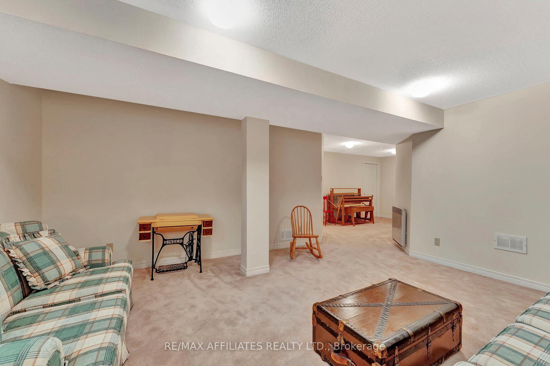Photo 31 of 53 Bunting Lane, Ottawa, Kanata - Bridlewood — HOMEH