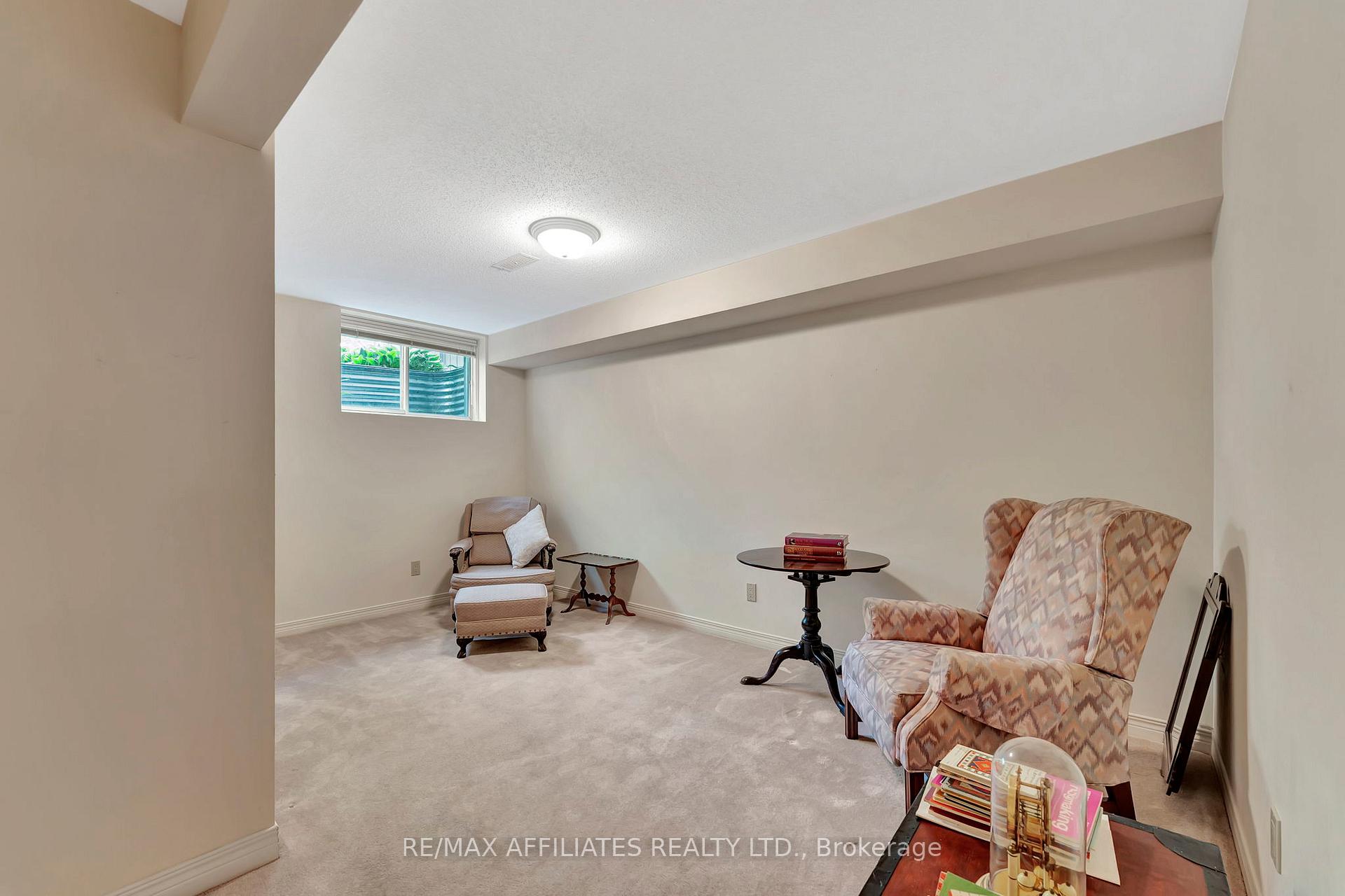 Photo 32 of 53 Bunting Lane, Ottawa, Kanata - Bridlewood — HOMEH