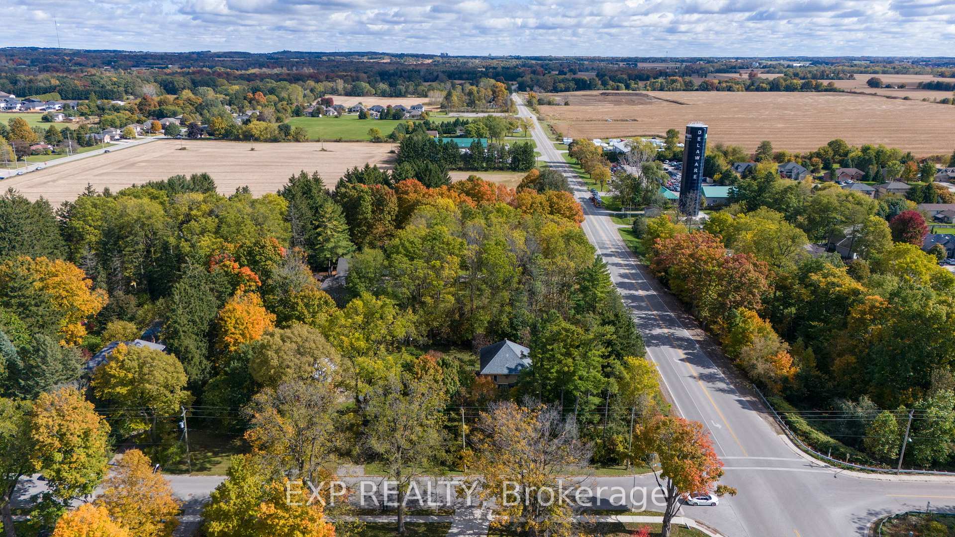 Photo 4 of 11294 Longwoods Road, Middlesex Centre, Delaware Town — HOMEH