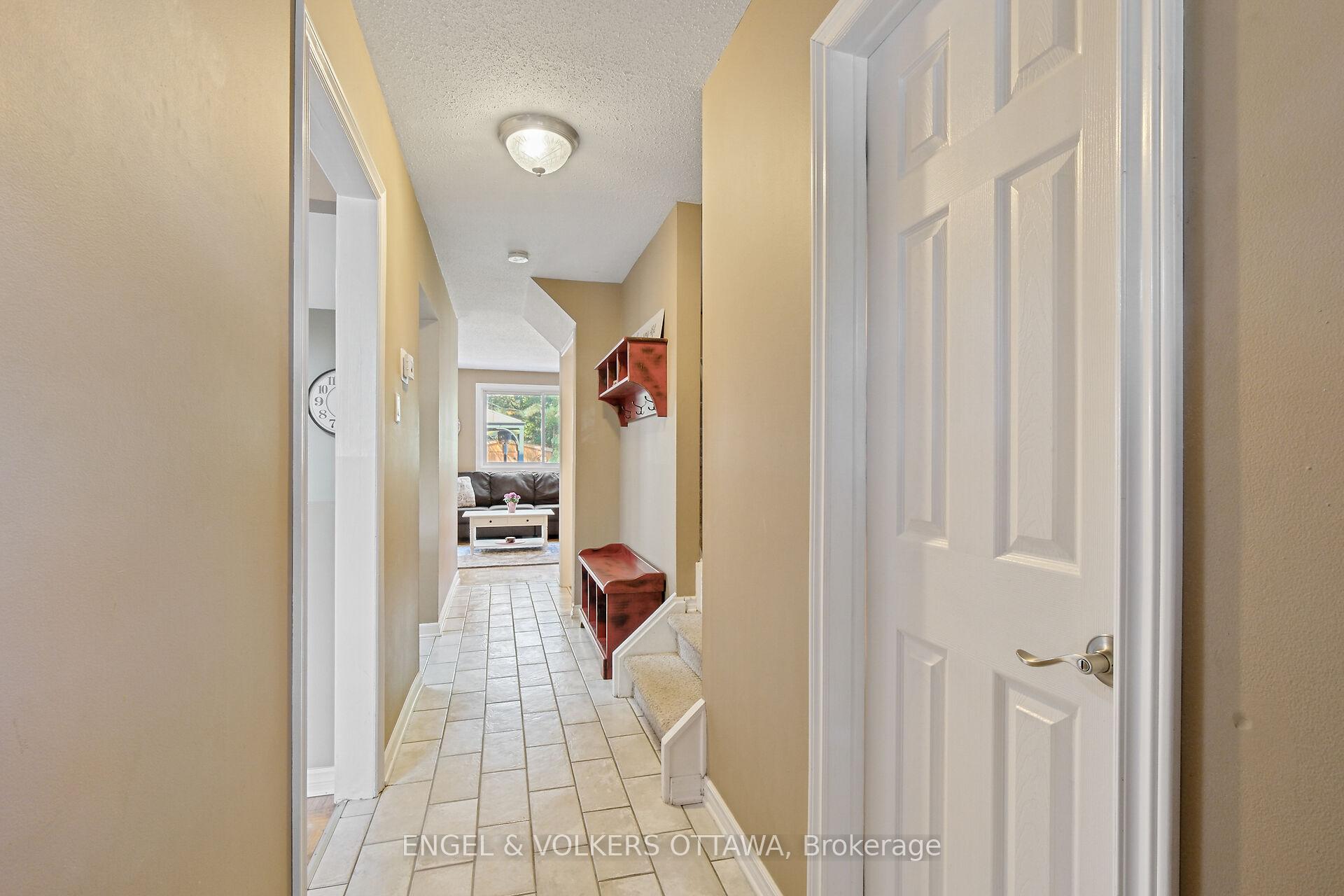 Photo 6 of 83 Shouldice Crescent, Ottawa, Kanata - Glencairn/Hazeldean — HOMEH