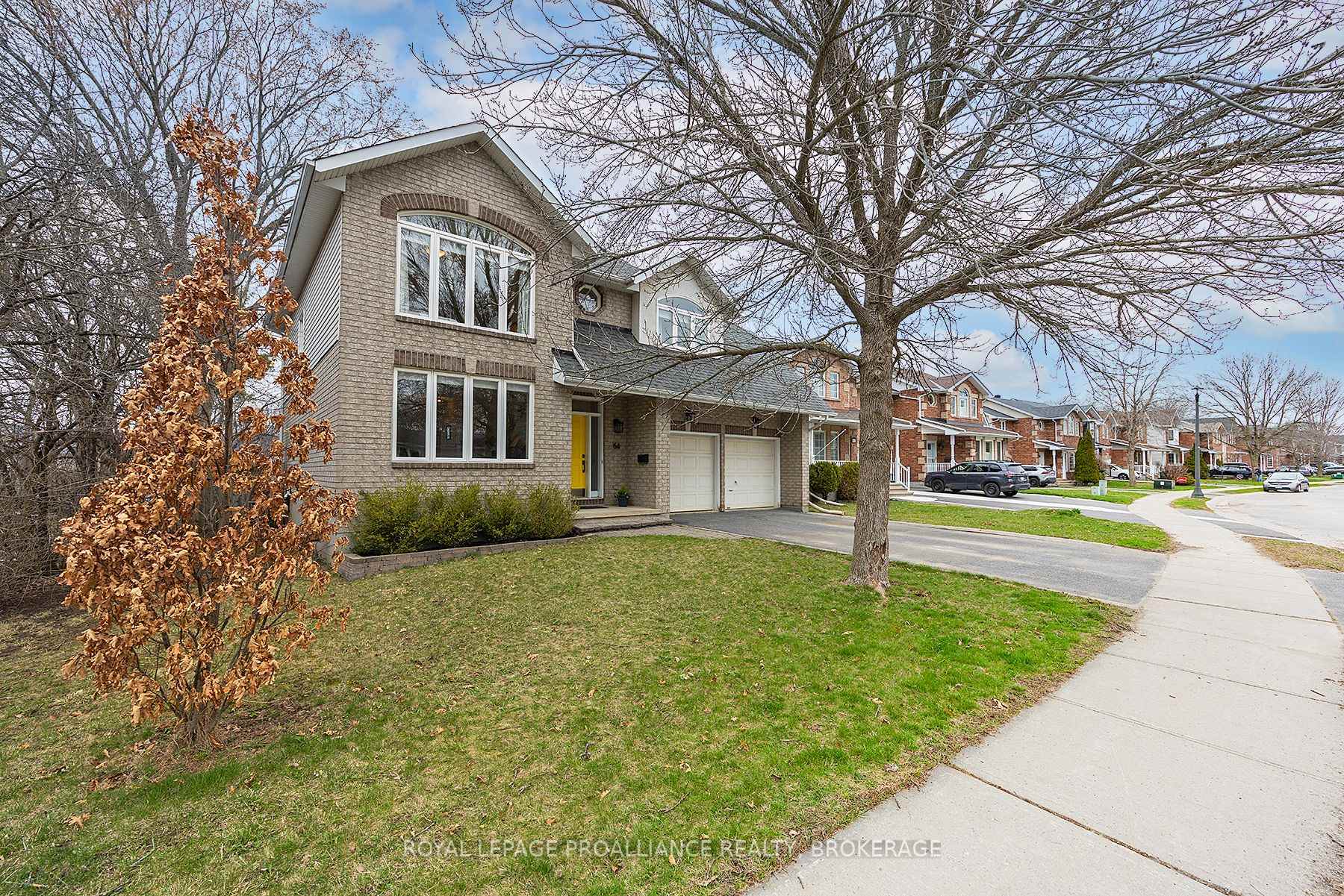 Photo 2 of 64 Dalgleish Avenue, Kingston, Kingston East (Incl Barret Crt) — HOMEH