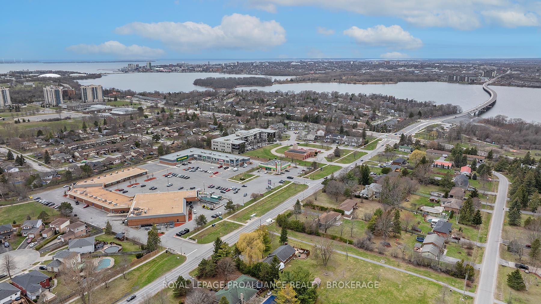 Photo 11 of 64 Dalgleish Avenue, Kingston, Kingston East (Incl Barret Crt) — HOMEH
