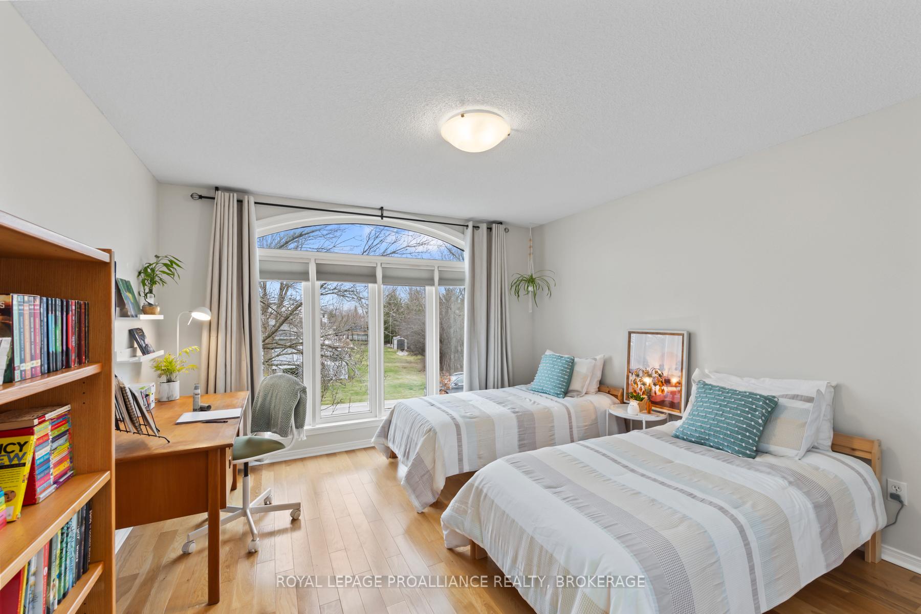 Photo 28 of 64 Dalgleish Avenue, Kingston, Kingston East (Incl Barret Crt) — HOMEH