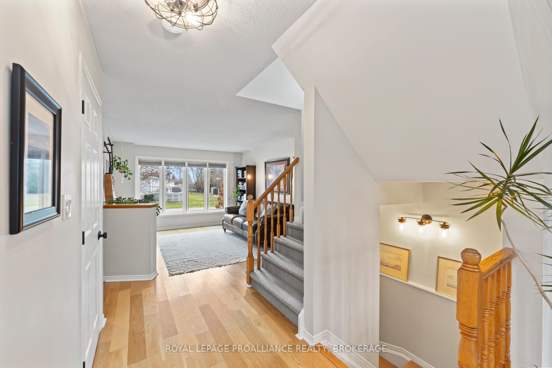 Photo 40 of 64 Dalgleish Avenue, Kingston, Kingston East (Incl Barret Crt) — HOMEH