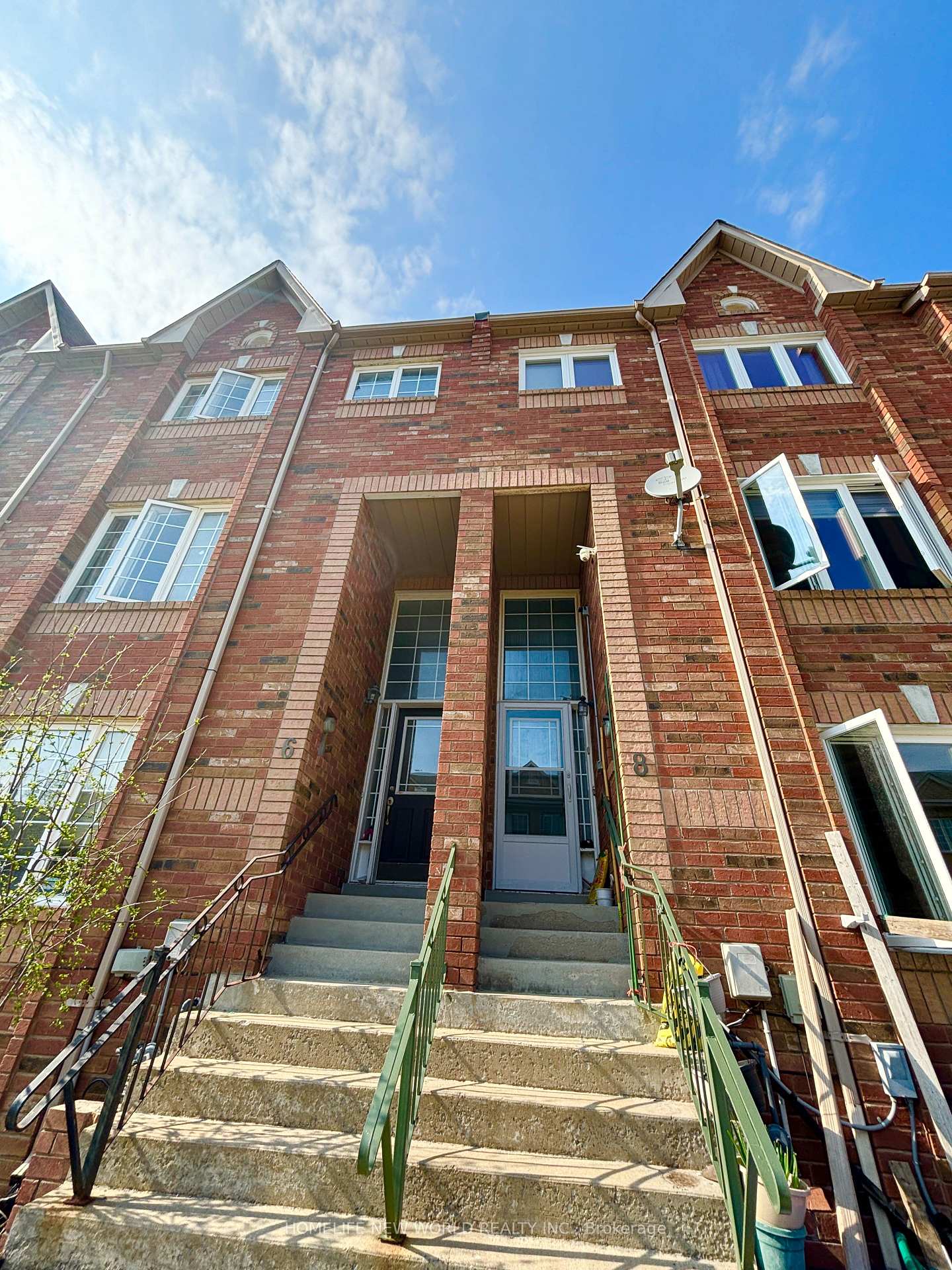 Photo 1 of 8 Azalea Gate Way, Markham, Commerce Valley — HOMEH