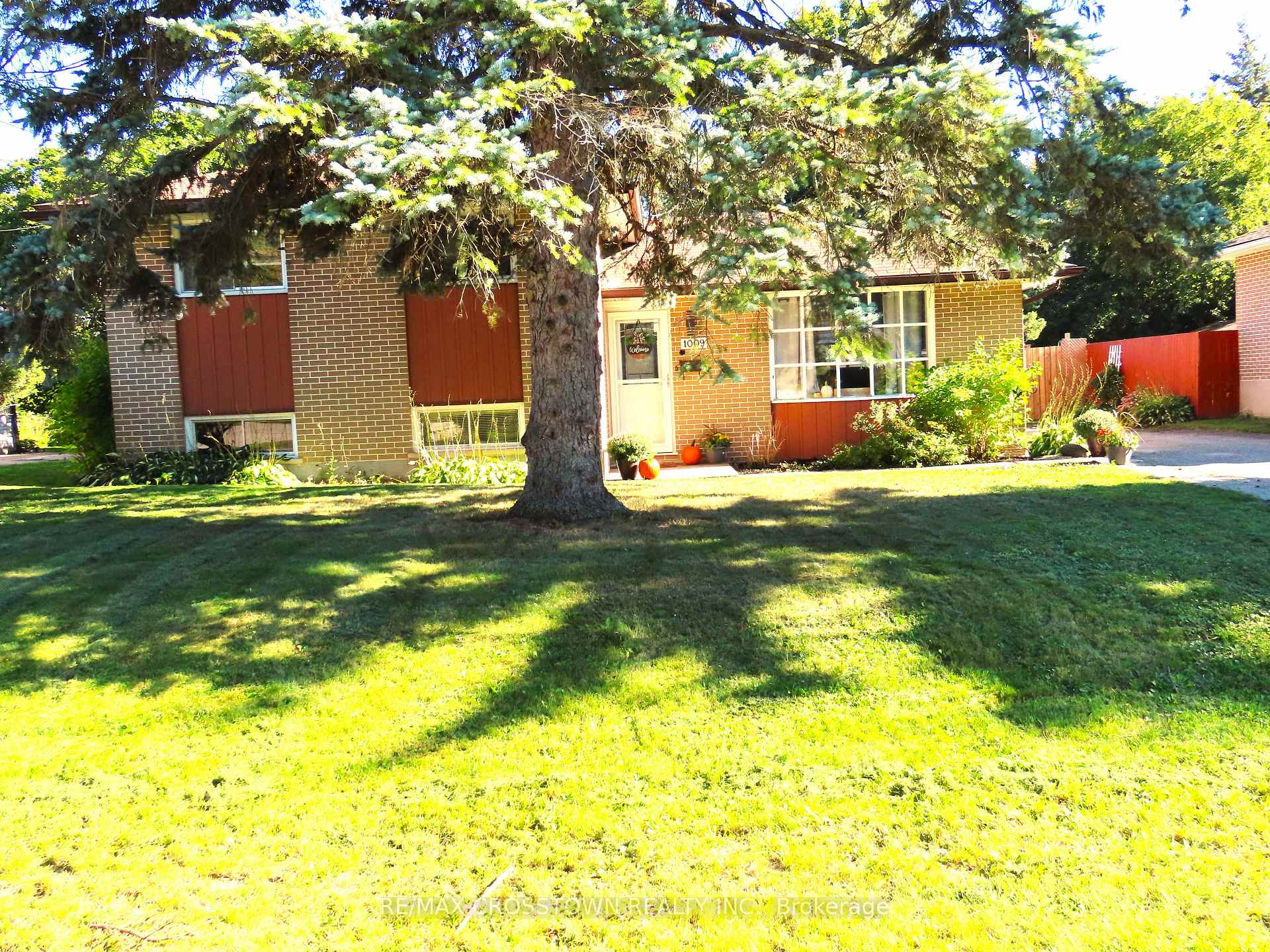 Photo 4 of 1009 Everton Road, Midland — HOMEH