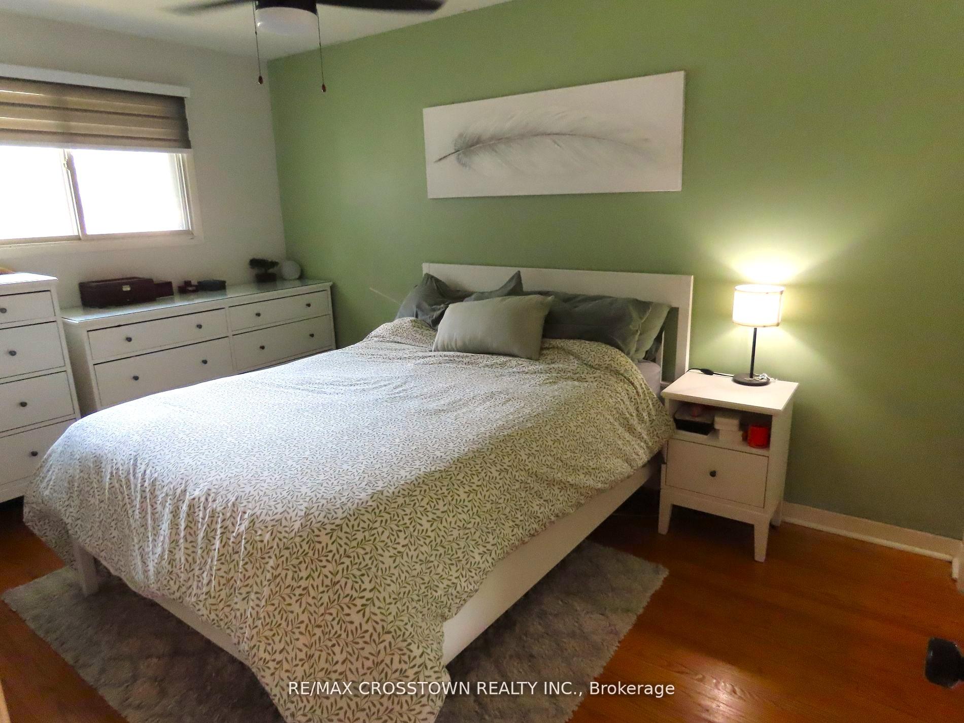 Photo 11 of 1009 Everton Road, Midland — HOMEH