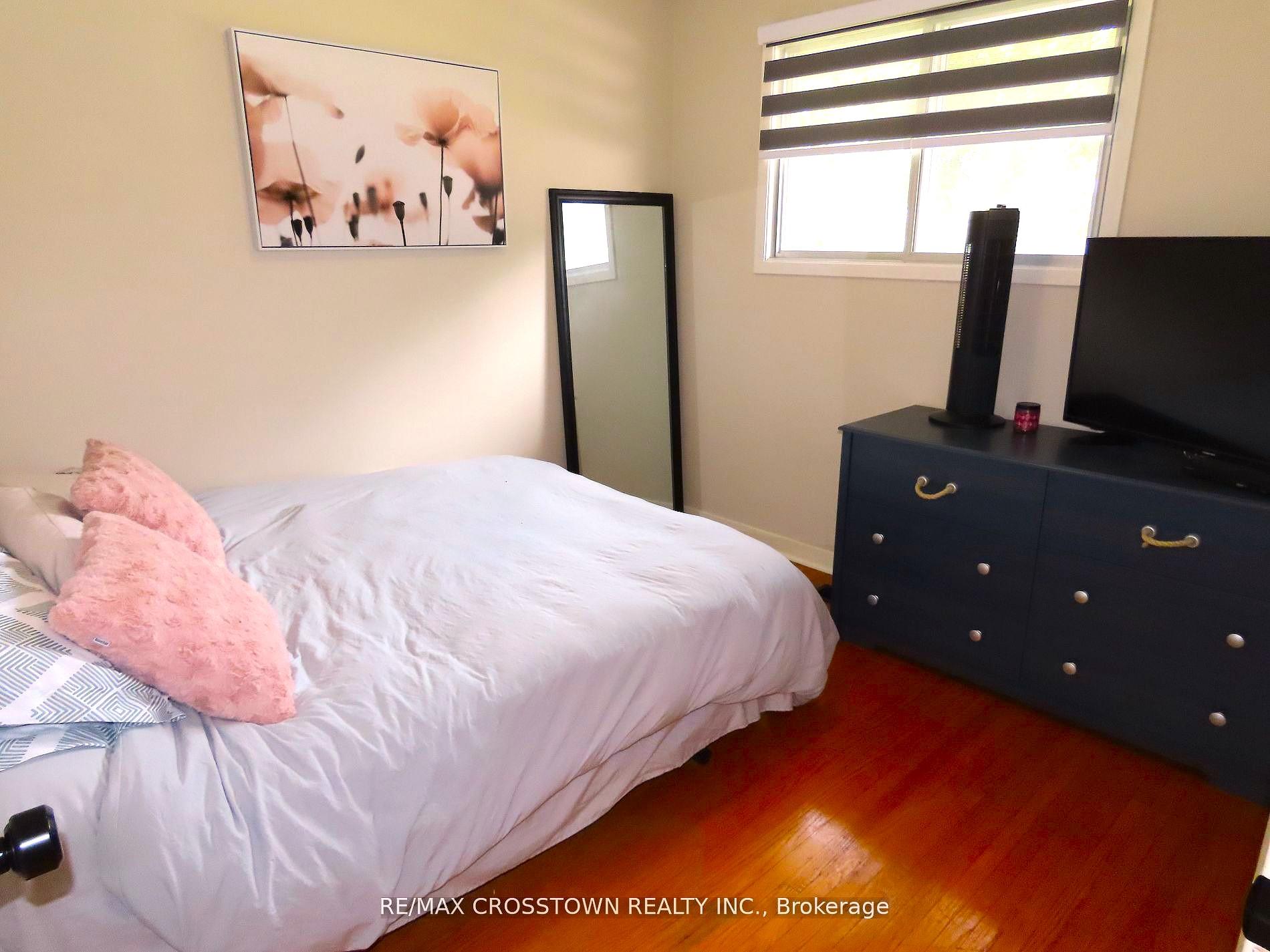Photo 14 of 1009 Everton Road, Midland — HOMEH