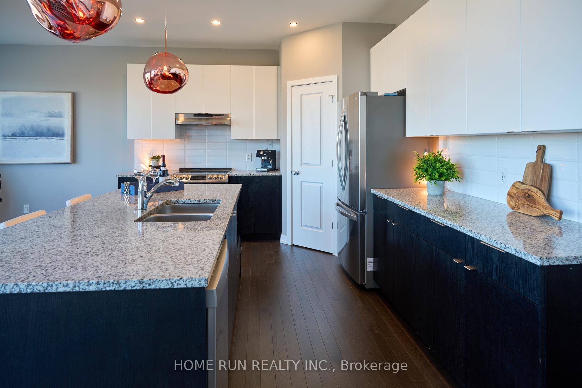 Photo 19 of 212 Condado Crescent, Ottawa, Kanata - Emerald Meadows/Trailwest — HOMEH