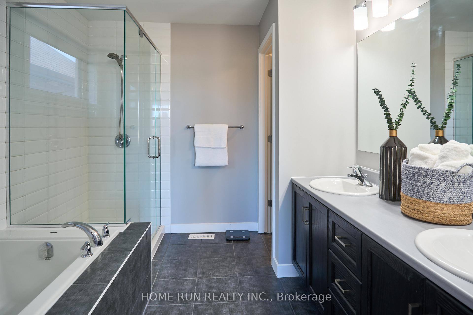 Photo 27 of 212 Condado Crescent, Ottawa, Kanata - Emerald Meadows/Trailwest — HOMEH