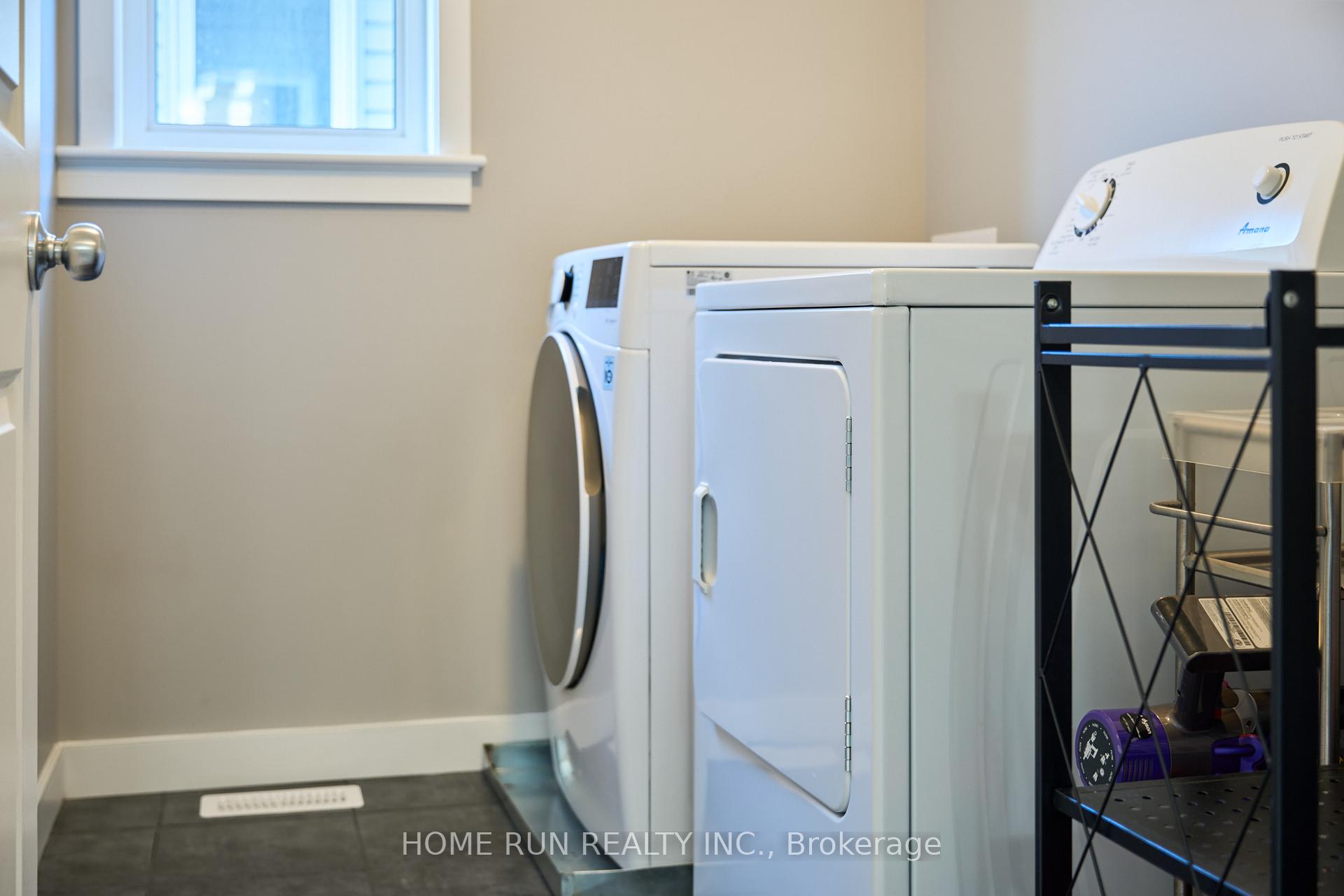 Photo 30 of 212 Condado Crescent, Ottawa, Kanata - Emerald Meadows/Trailwest — HOMEH
