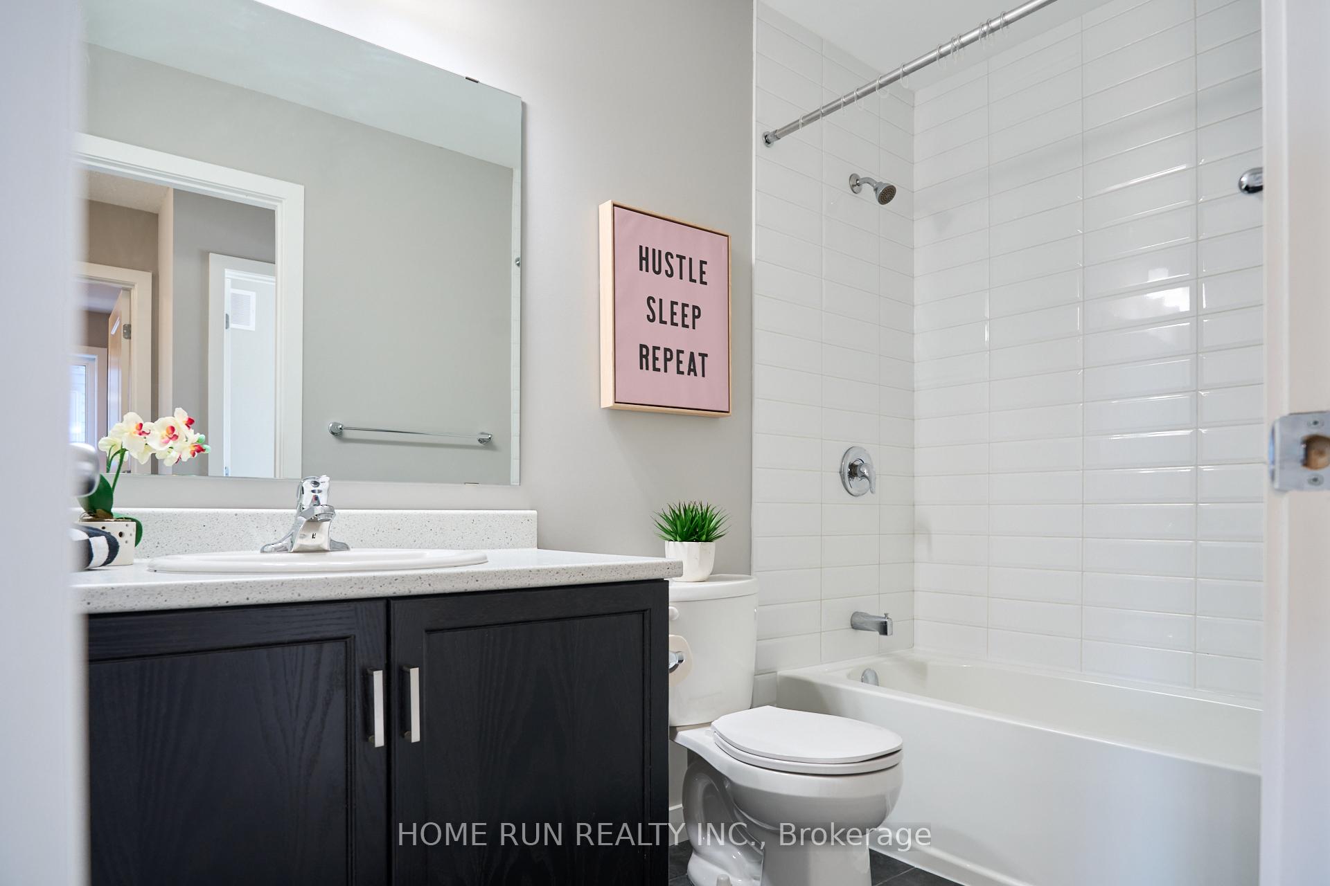 Photo 31 of 212 Condado Crescent, Ottawa, Kanata - Emerald Meadows/Trailwest — HOMEH