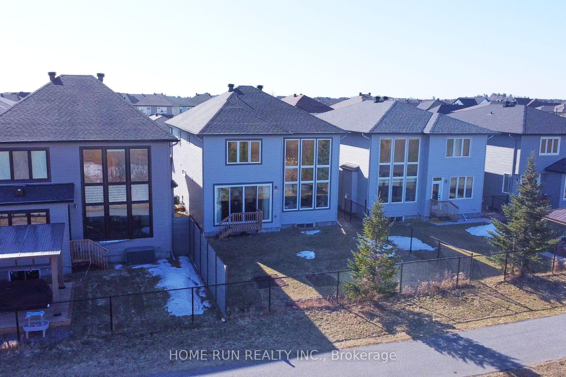 Photo 39 of 212 Condado Crescent, Ottawa, Kanata - Emerald Meadows/Trailwest — HOMEH