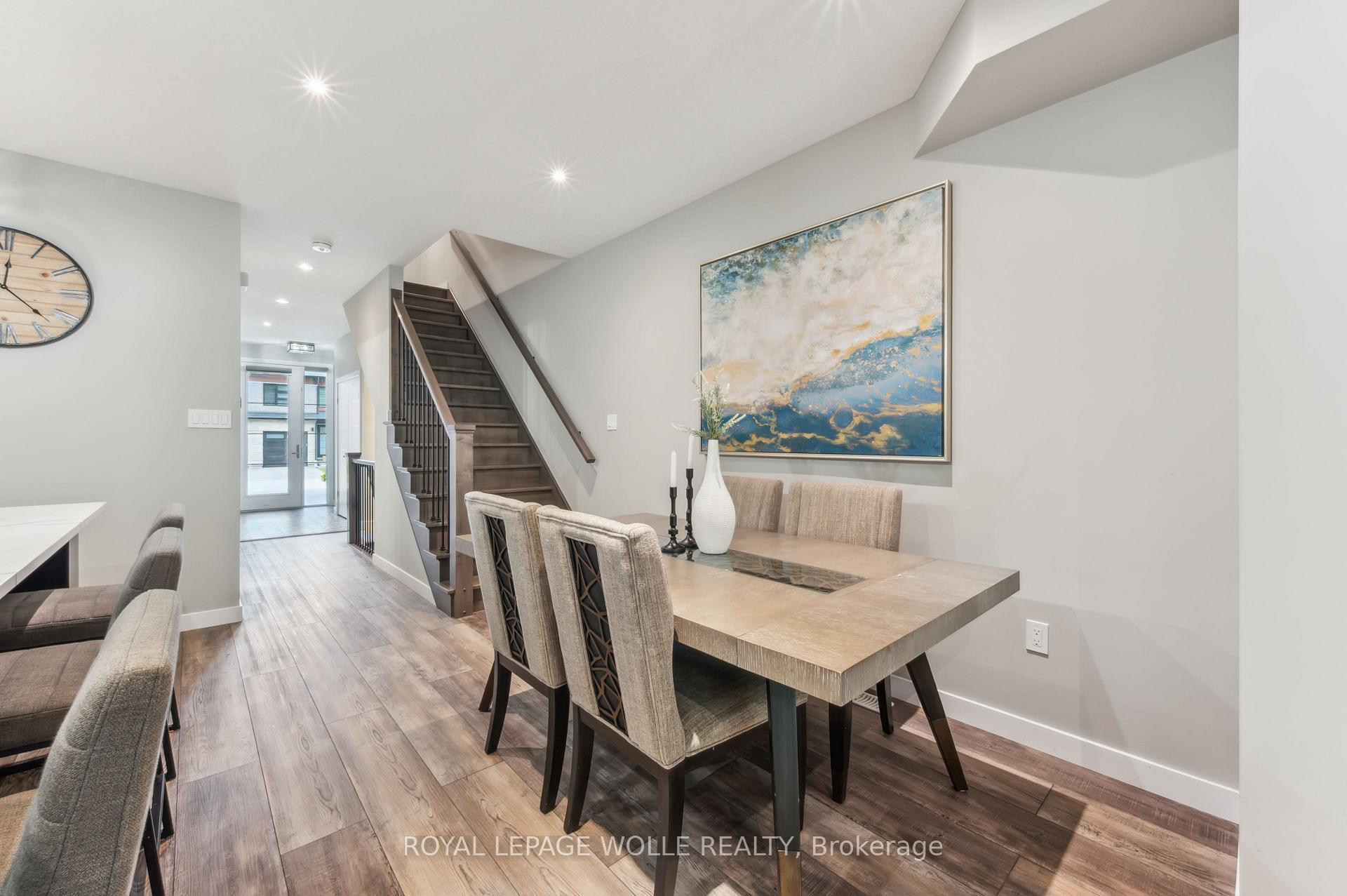 Photo 16 of 946 Robert Ferrie Drive, Kitchener — HOMEH