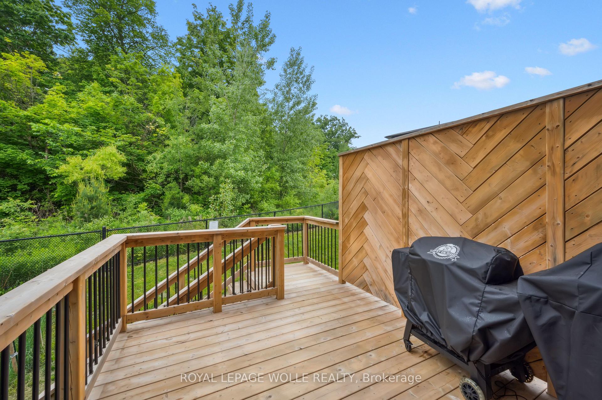 Photo 37 of 946 Robert Ferrie Drive, Kitchener — HOMEH