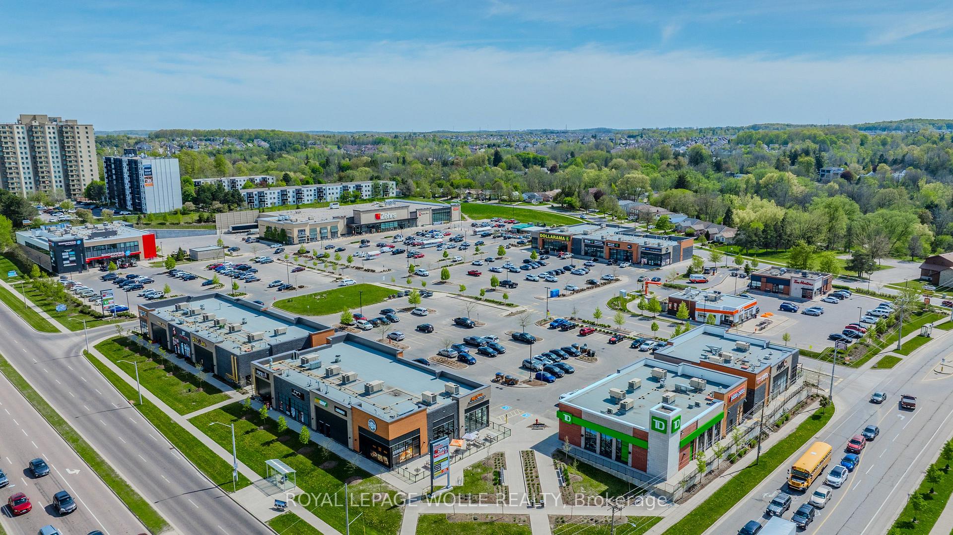 Photo 47 of 946 Robert Ferrie Drive, Kitchener — HOMEH