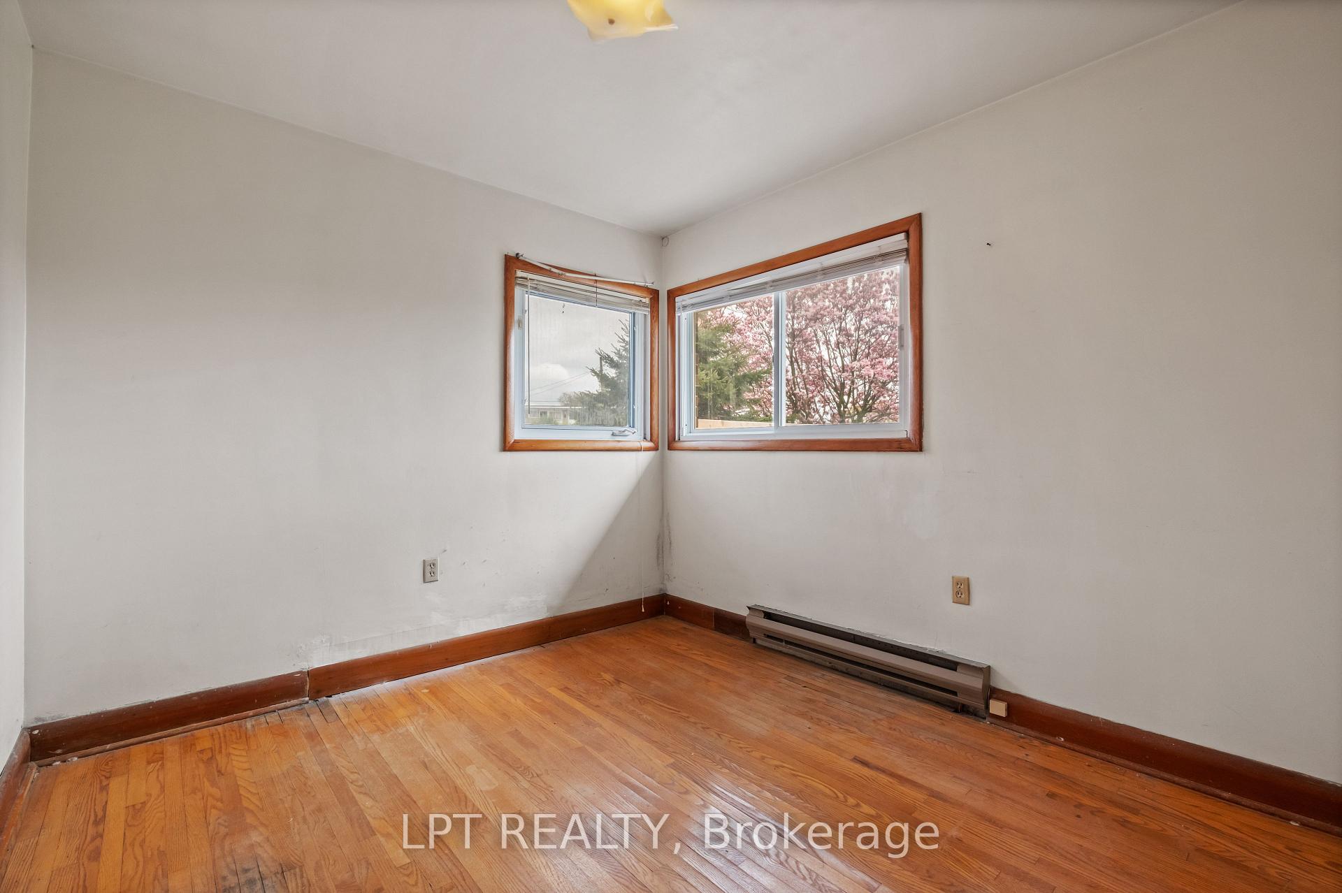 Photo 10 of 32 Jane Avenue, Kingston, West of Sir John A. Blvd — HOMEH