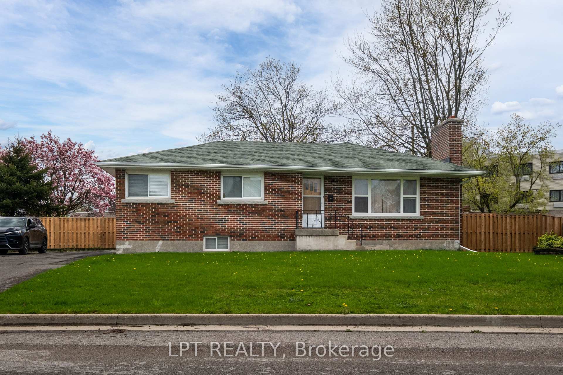 Photo 28 of 32 Jane Avenue, Kingston, West of Sir John A. Blvd — HOMEH