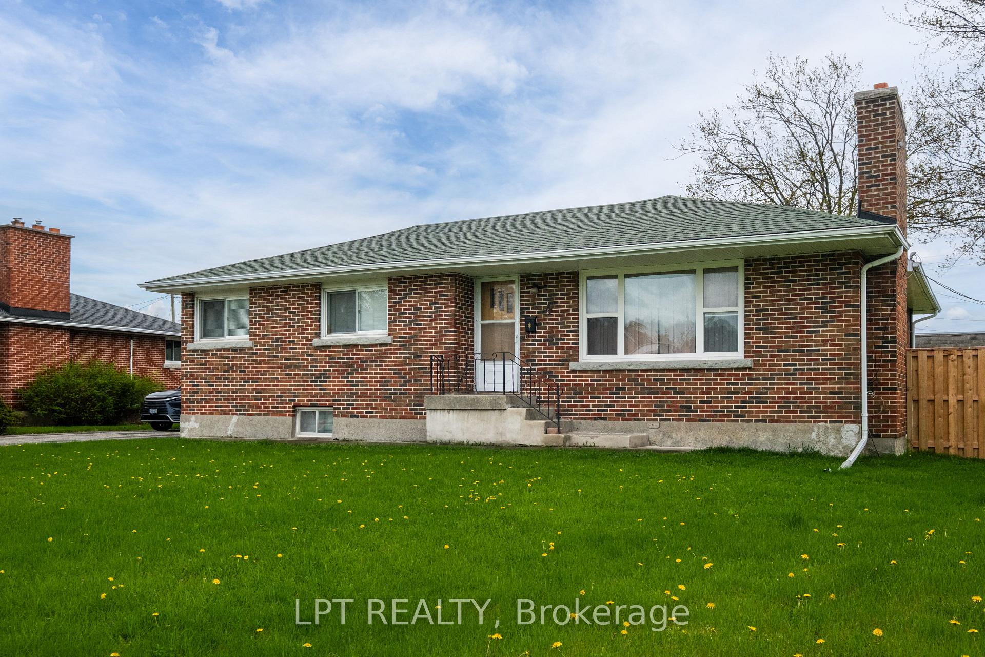 Photo 29 of 32 Jane Avenue, Kingston, West of Sir John A. Blvd — HOMEH