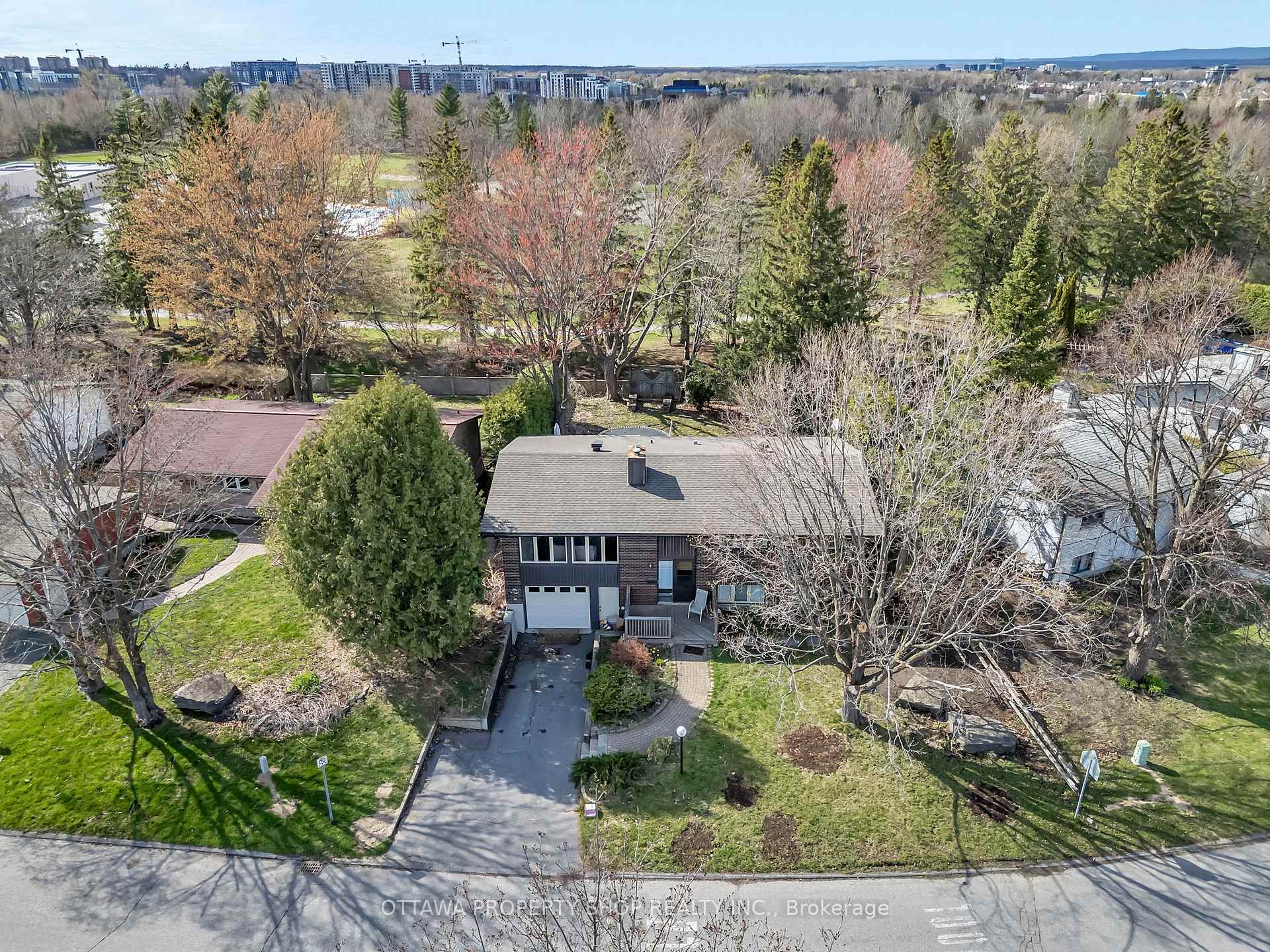 Photo 2 of 54 Chimo Drive, Ottawa, Kanata - Katimavik — HOMEH