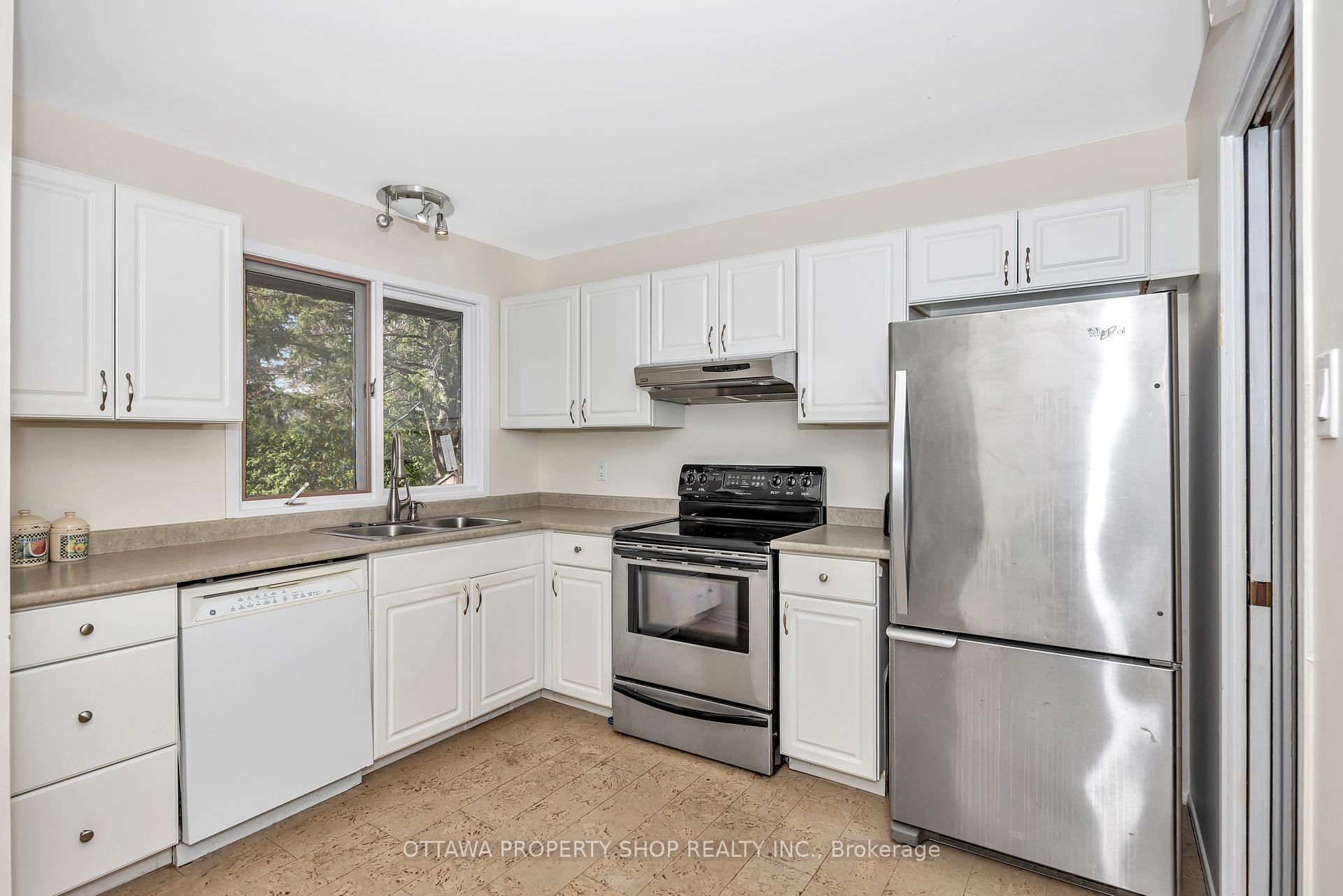 Photo 7 of 54 Chimo Drive, Ottawa, Kanata - Katimavik — HOMEH