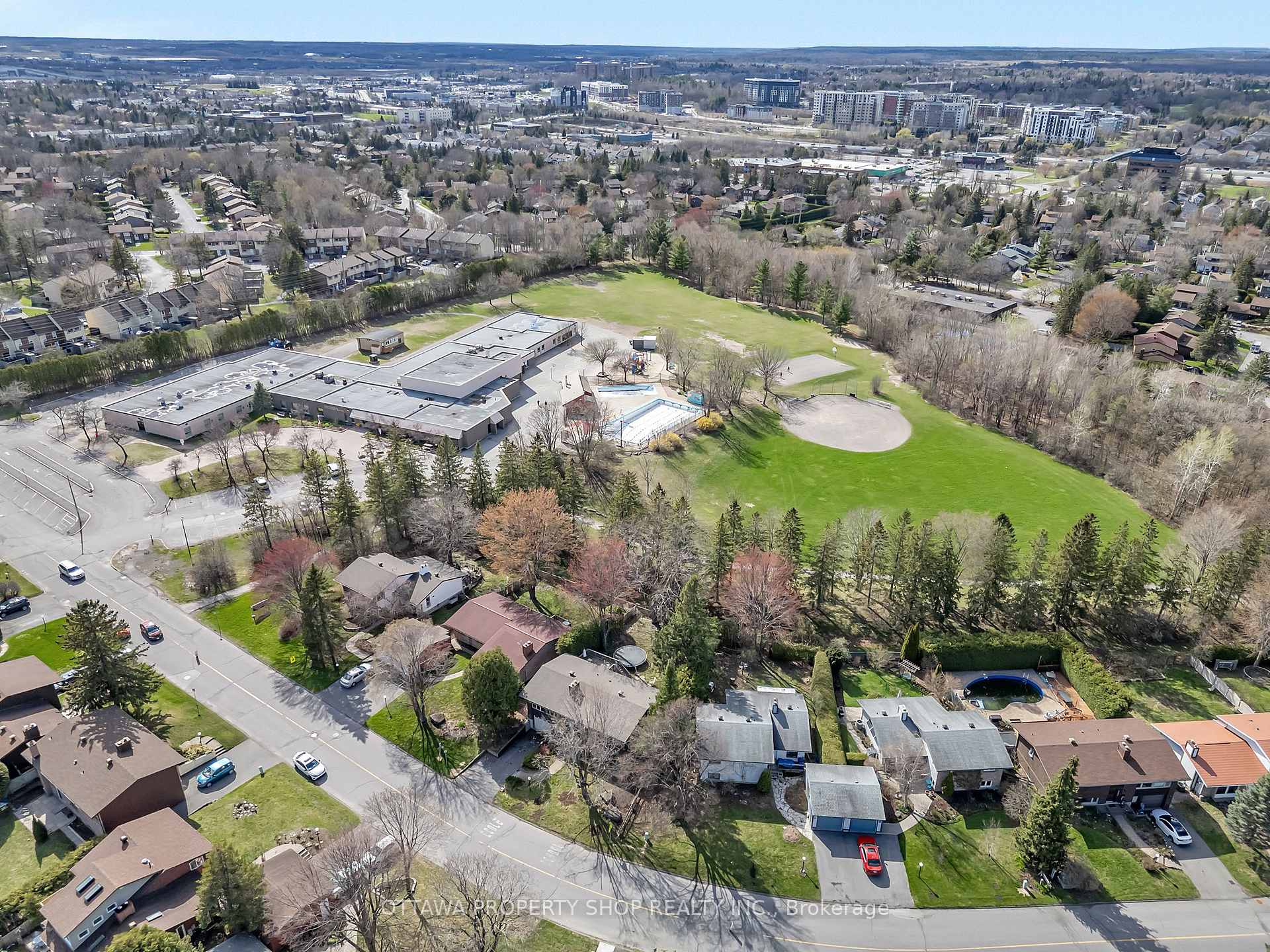 Photo 21 of 54 Chimo Drive, Ottawa, Kanata - Katimavik — HOMEH