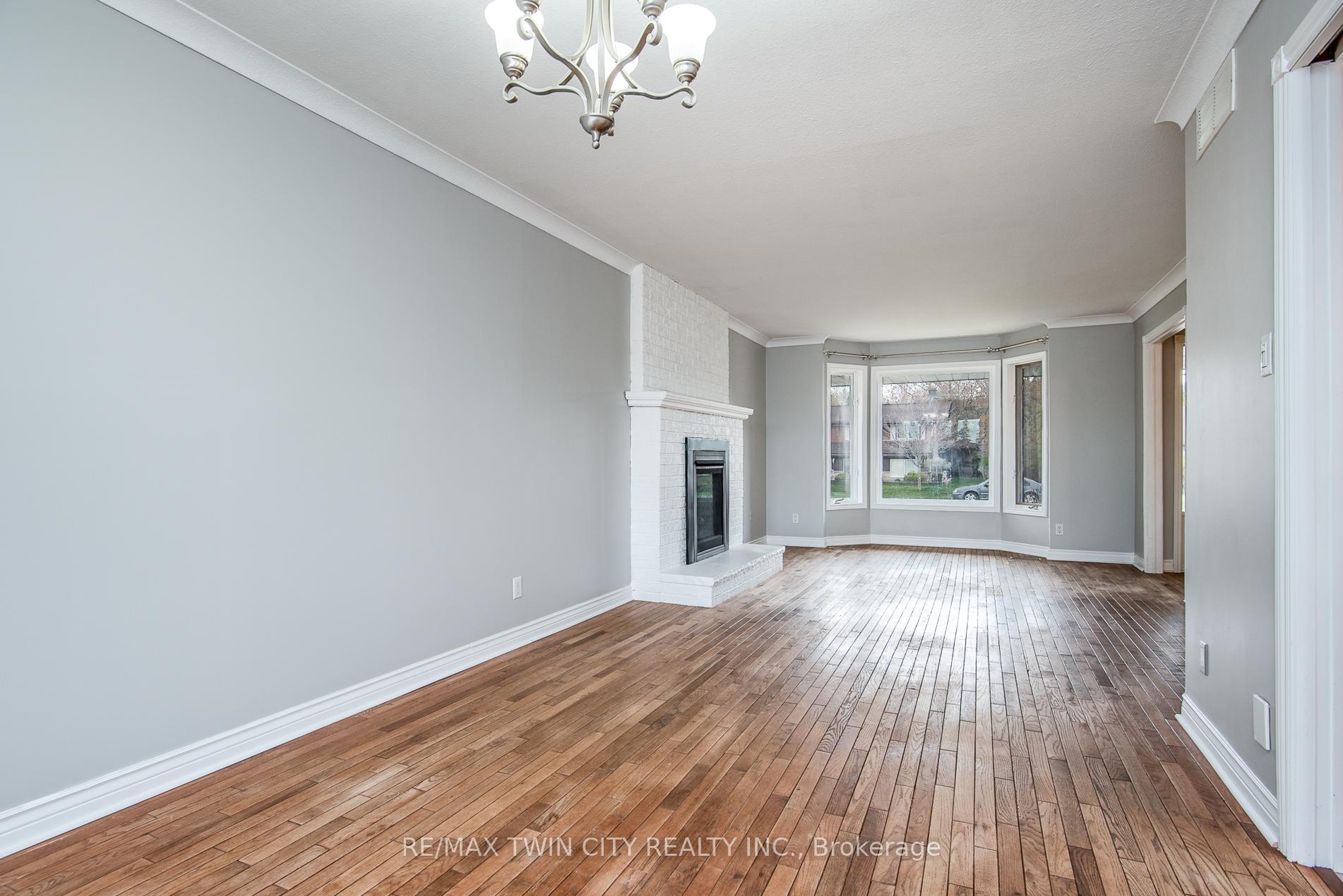 Photo 19 of 12 Sunrise Drive, Kitchener — HOMEH