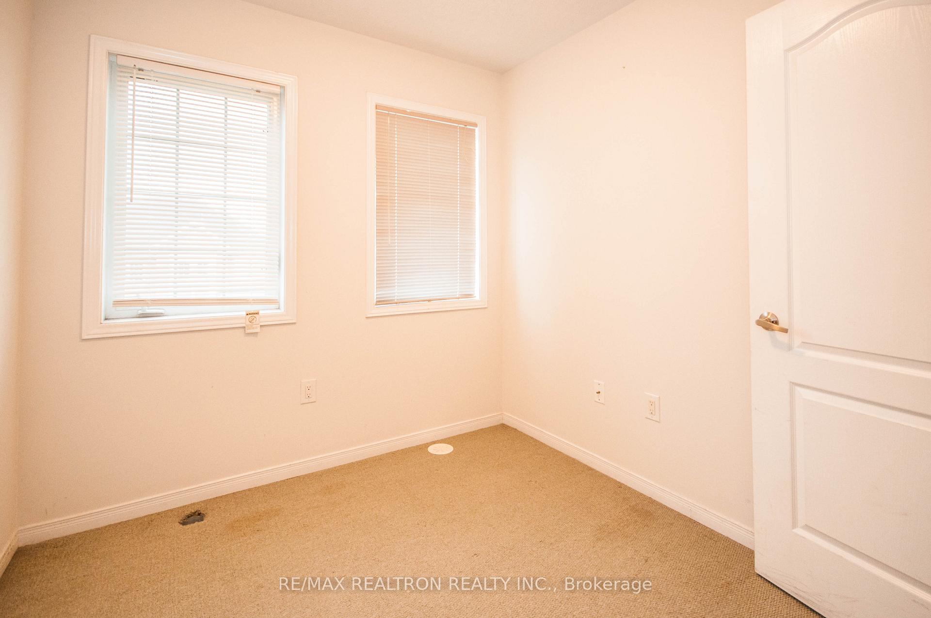 Photo 5 of 46 Truchard Avenue, Markham, Berczy — HOMEH