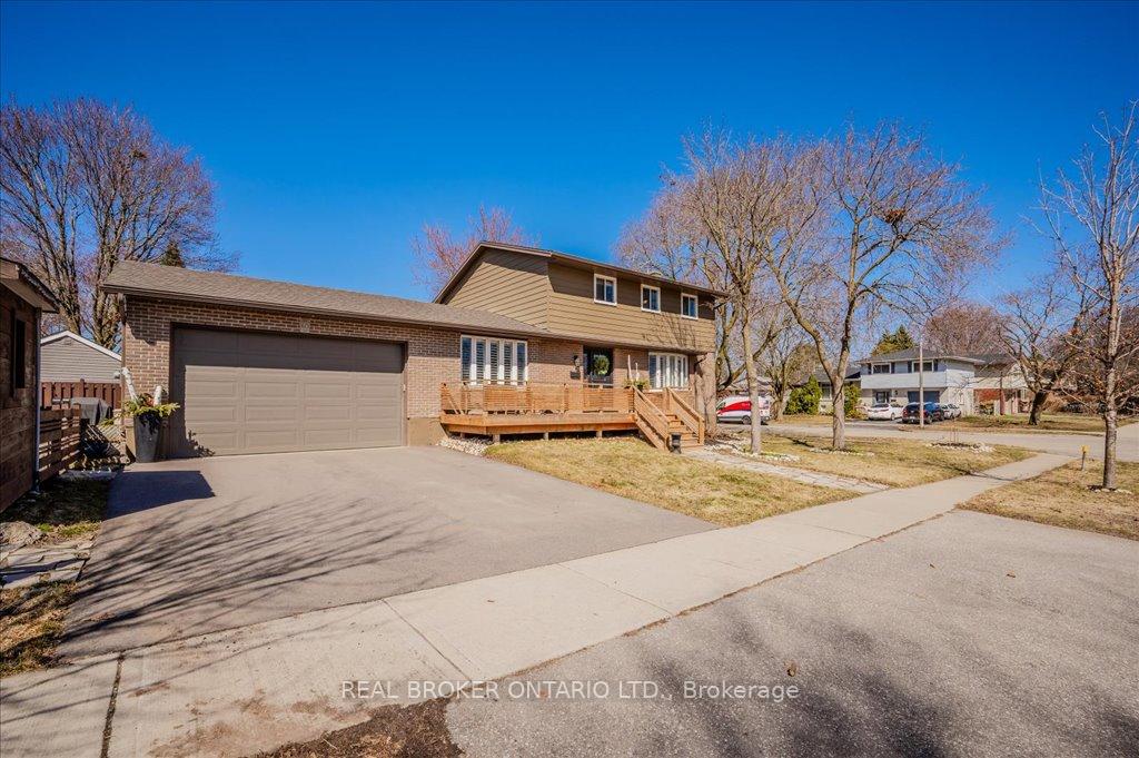 Photo 4 of 60 Silverspring Crescent, Kitchener — HOMEH