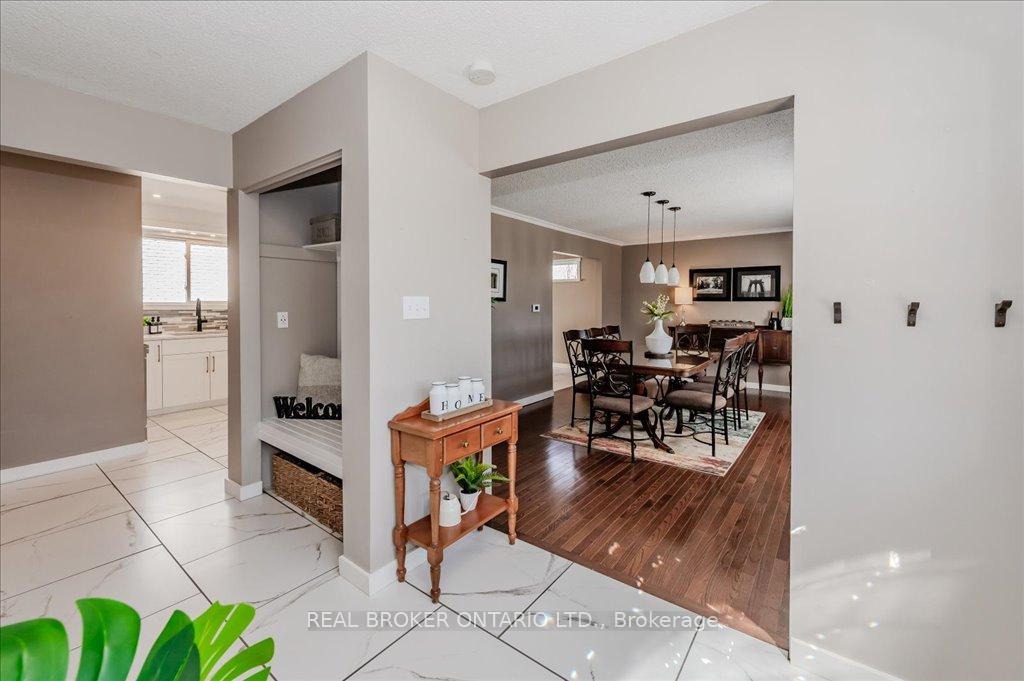 Photo 8 of 60 Silverspring Crescent, Kitchener — HOMEH