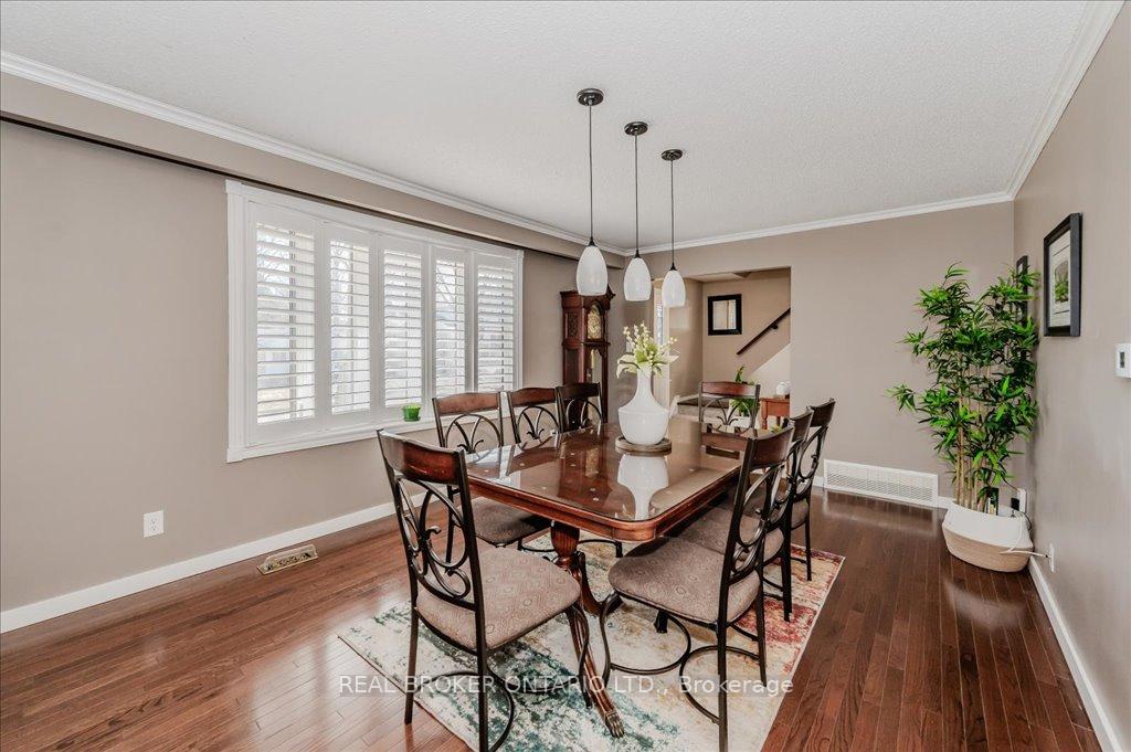 Photo 10 of 60 Silverspring Crescent, Kitchener — HOMEH