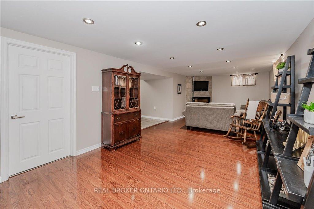 Photo 30 of 60 Silverspring Crescent, Kitchener — HOMEH