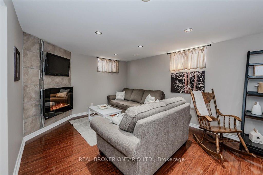 Photo 31 of 60 Silverspring Crescent, Kitchener — HOMEH