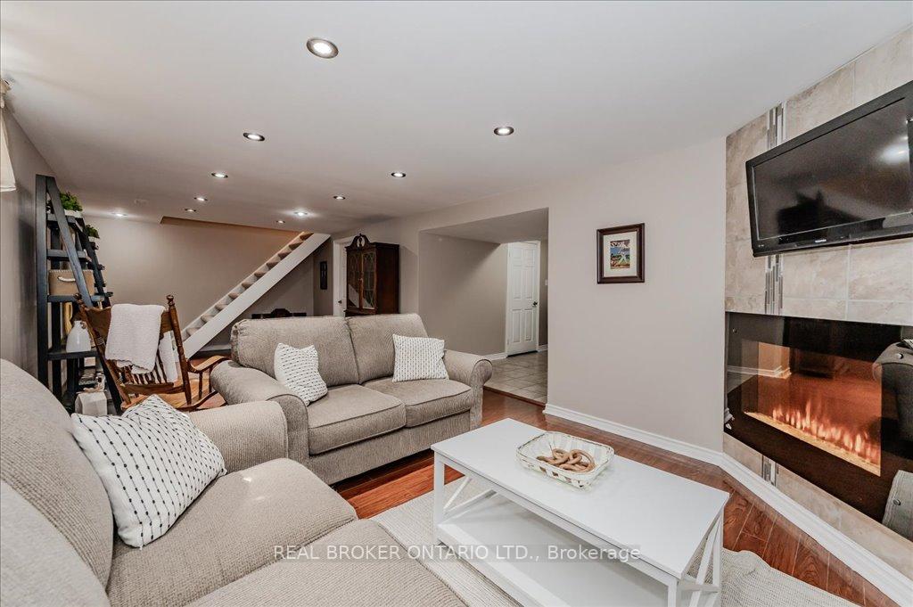 Photo 32 of 60 Silverspring Crescent, Kitchener — HOMEH
