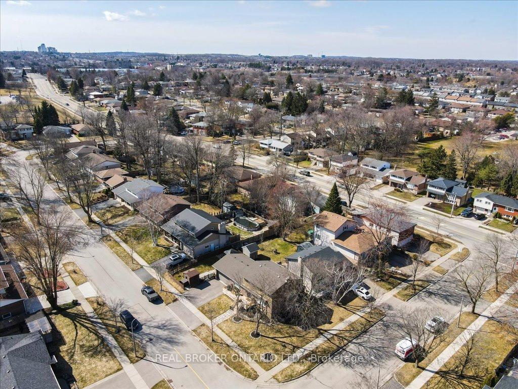 Photo 34 of 60 Silverspring Crescent, Kitchener — HOMEH