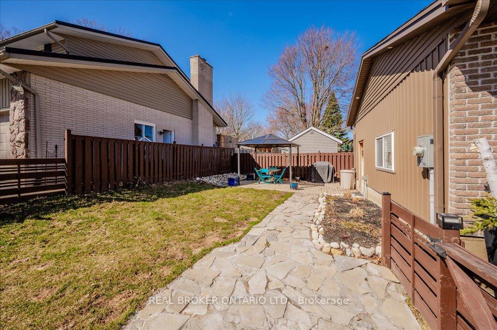 Photo 39 of 60 Silverspring Crescent, Kitchener — HOMEH