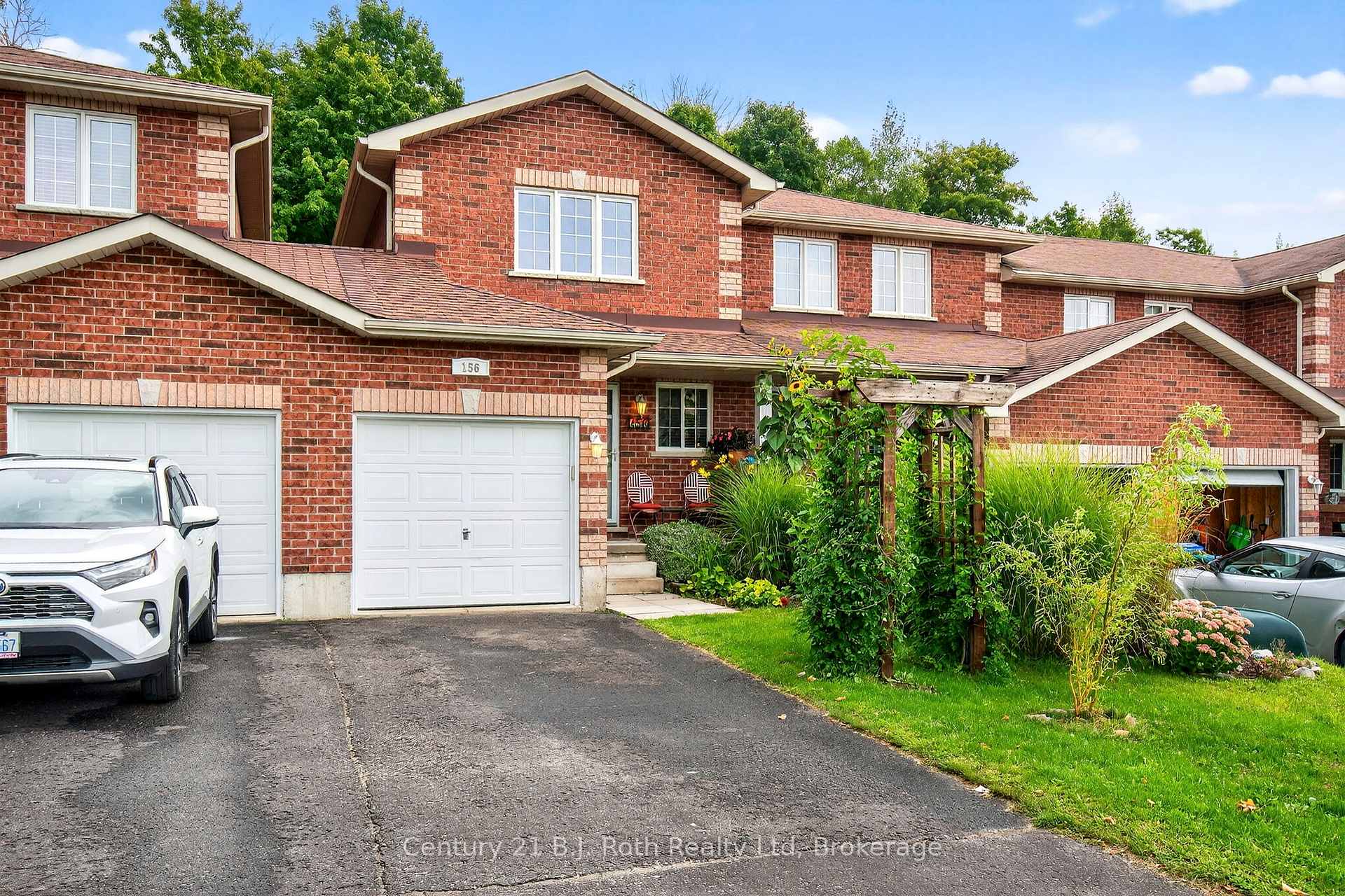 Front of 156 Southwinds Crescent