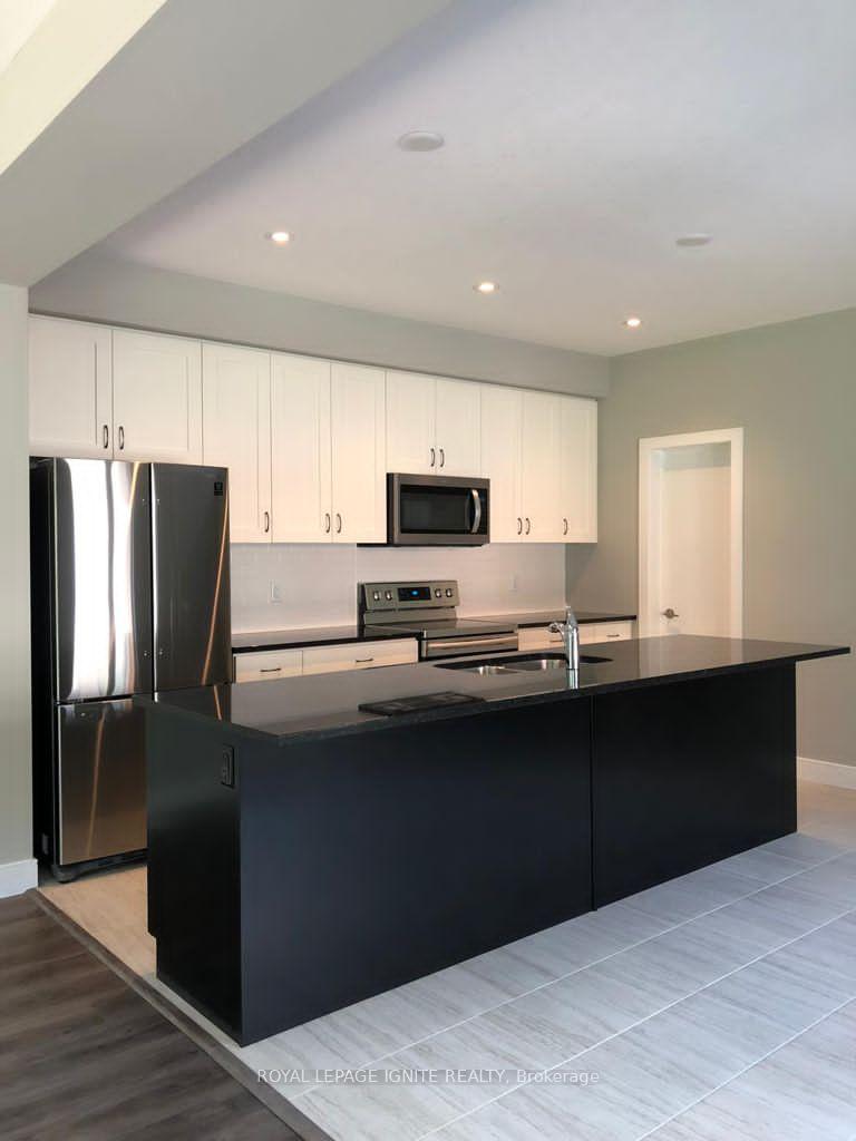 Photo 2 of 898 Robert Ferrie Drive, Kitchener — HOMEH